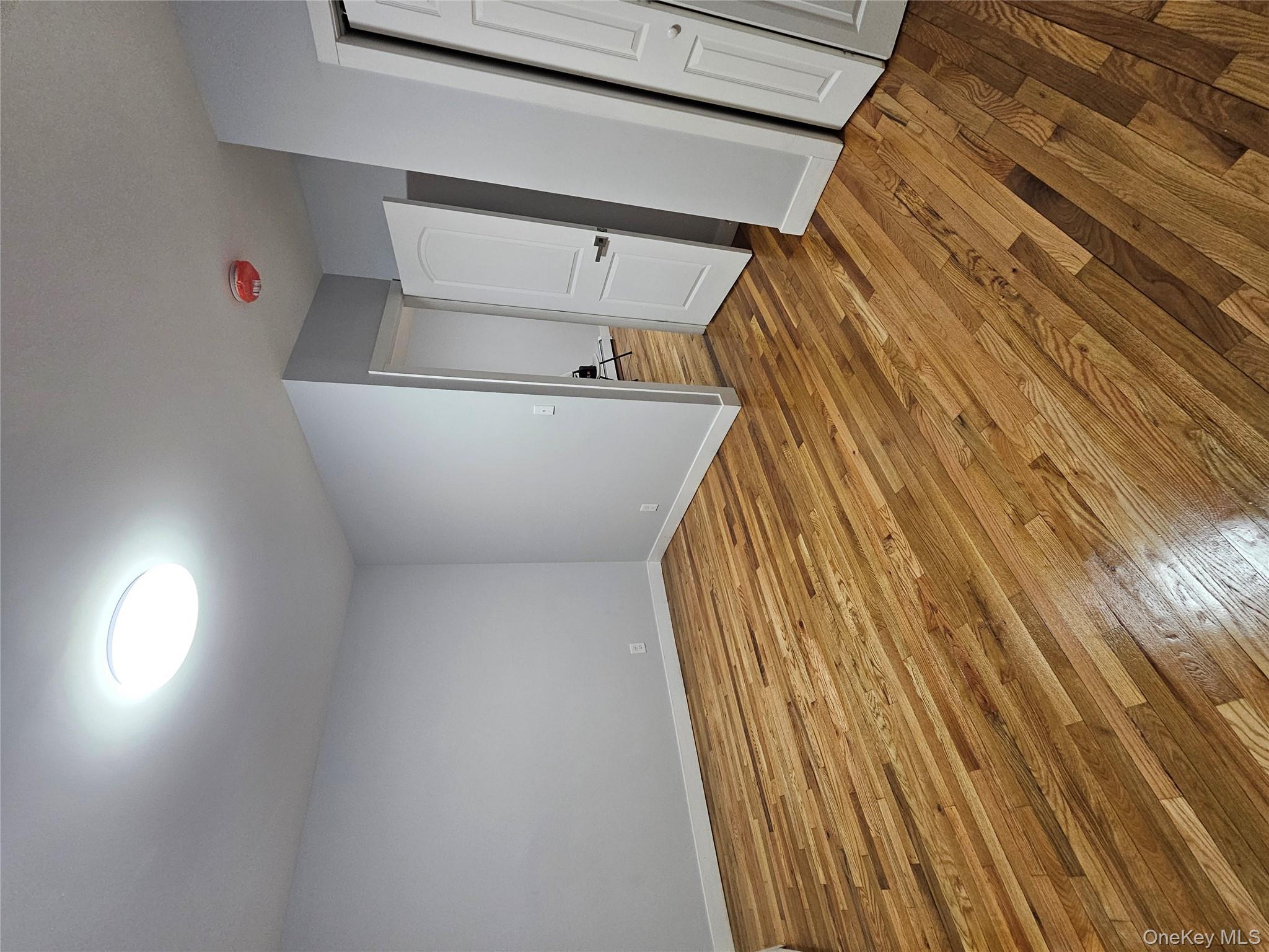 #1 photo, 78-32 87th Avenue, Куинс ‖ Woodhaven , NY 11421