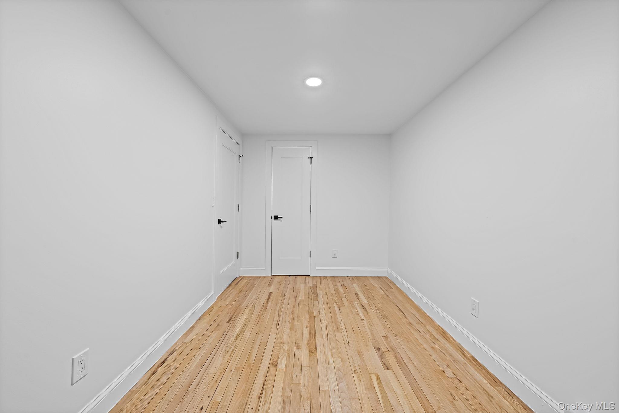 #12 photo, 41 Nancy Place, מחוז נסאו Massapequa , NY 11758