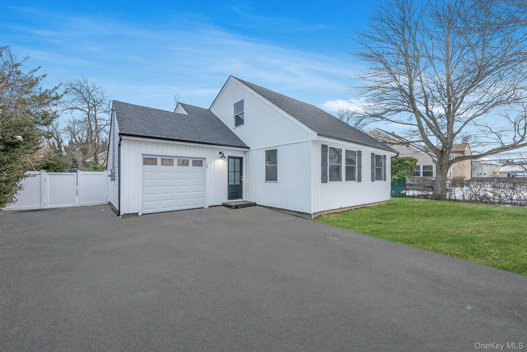 #2 photo, 41 Nancy Place, מחוז נסאו Massapequa , NY 11758