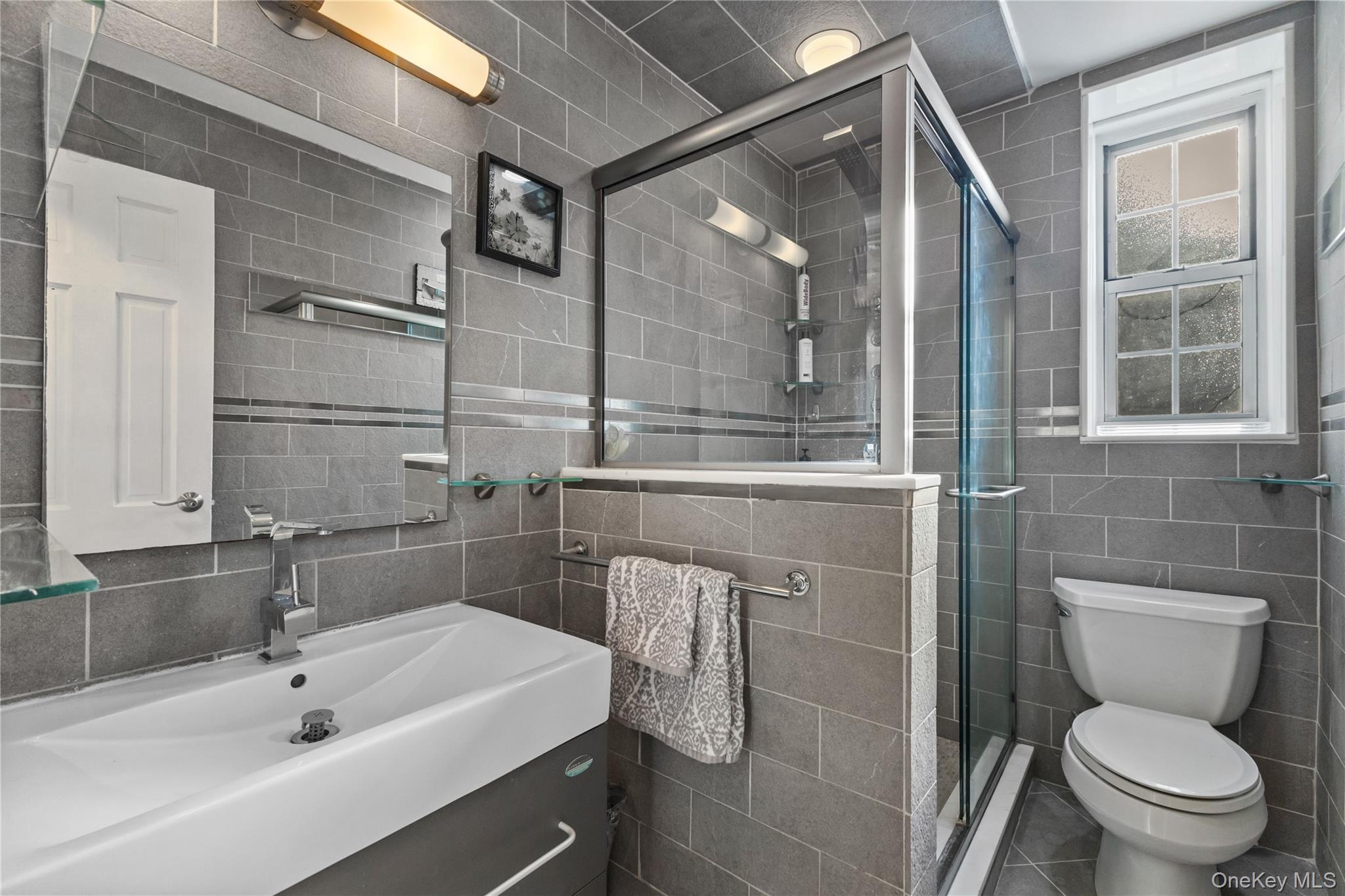 #20 photo, 74 Pinewood Road, Hartsdale , NY 10530