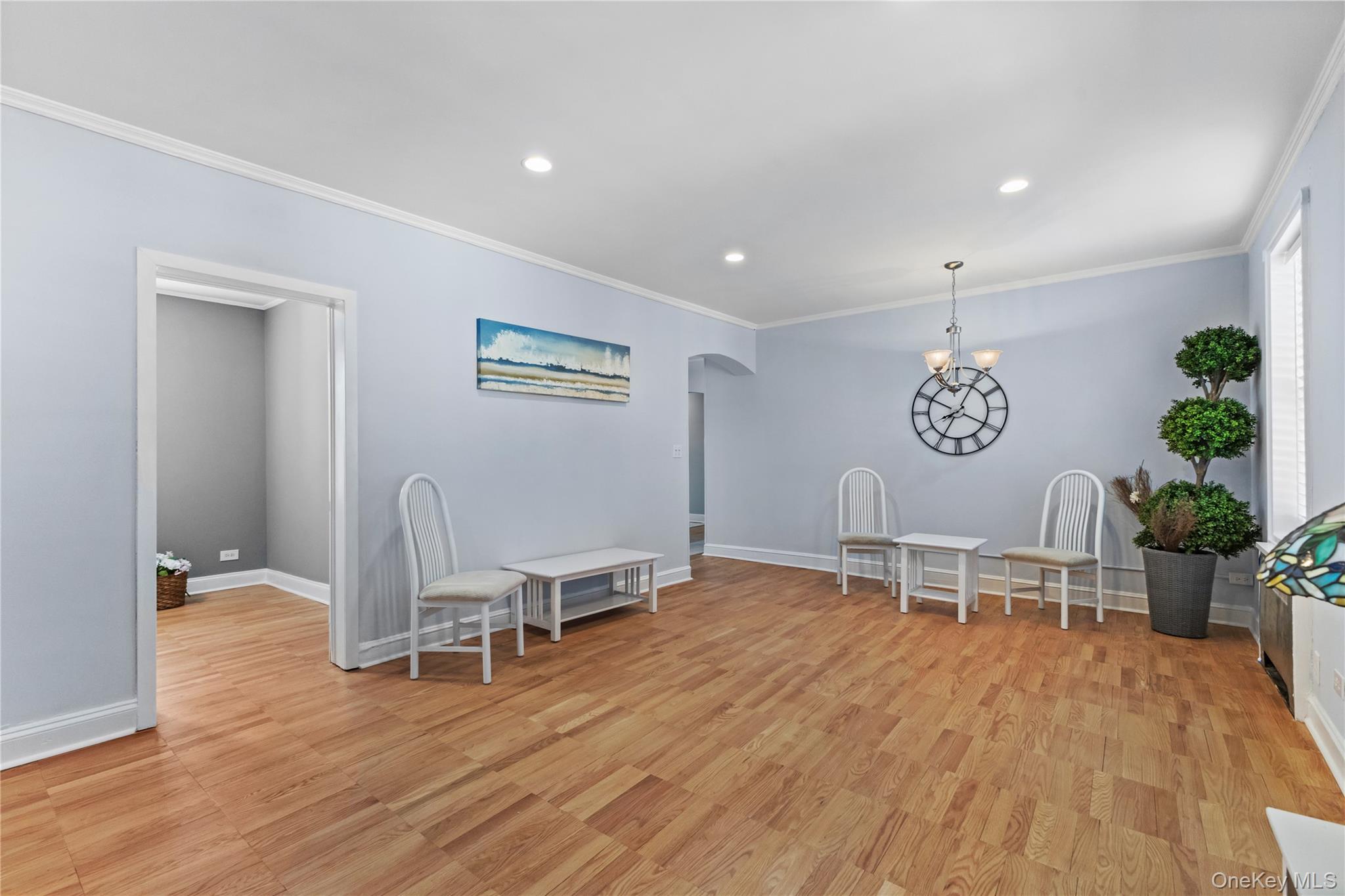 #7 photo, 74 Pinewood Road, Hartsdale , NY 10530