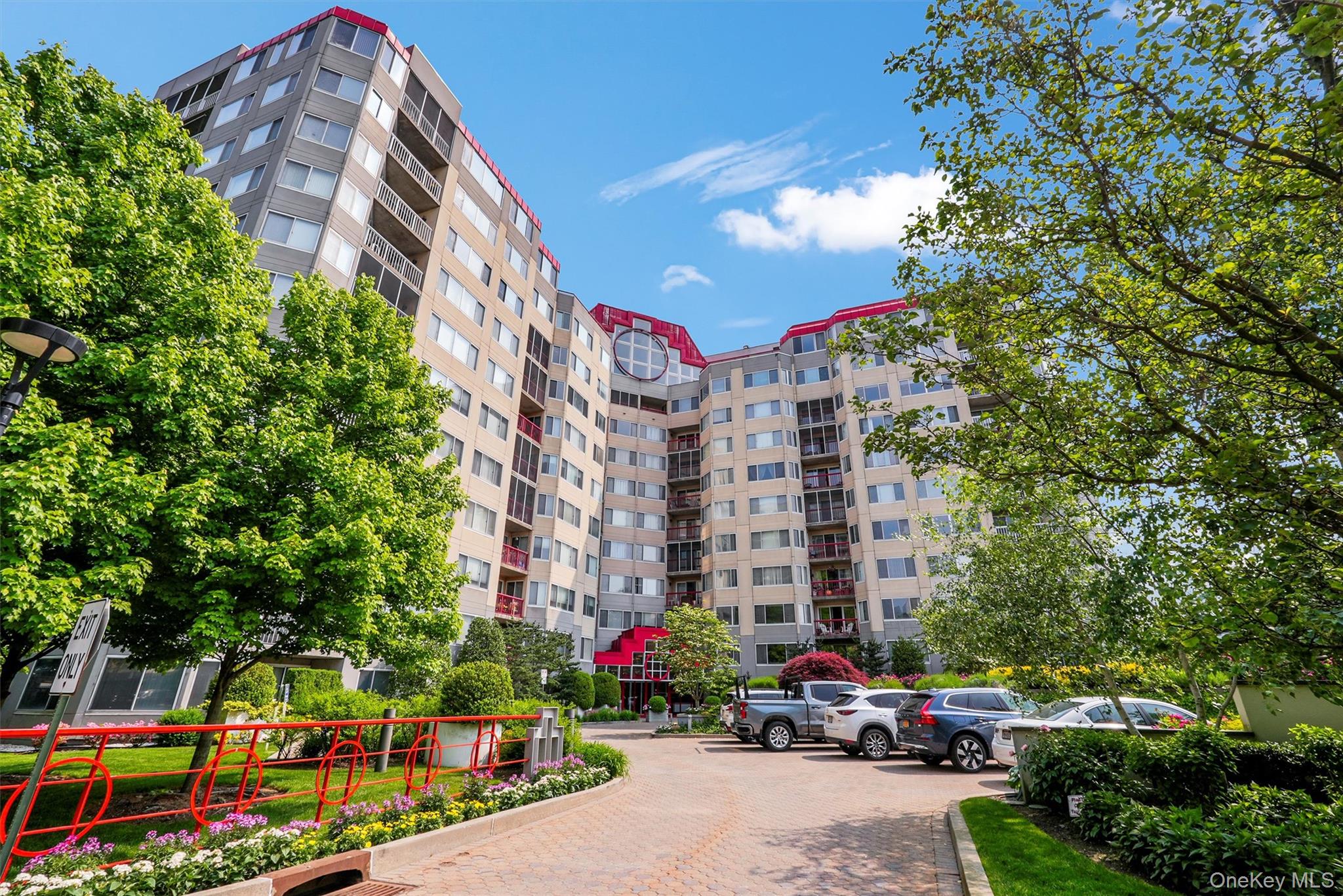 #15 photo, 10 Stewart Place, White Plains , NY 10603