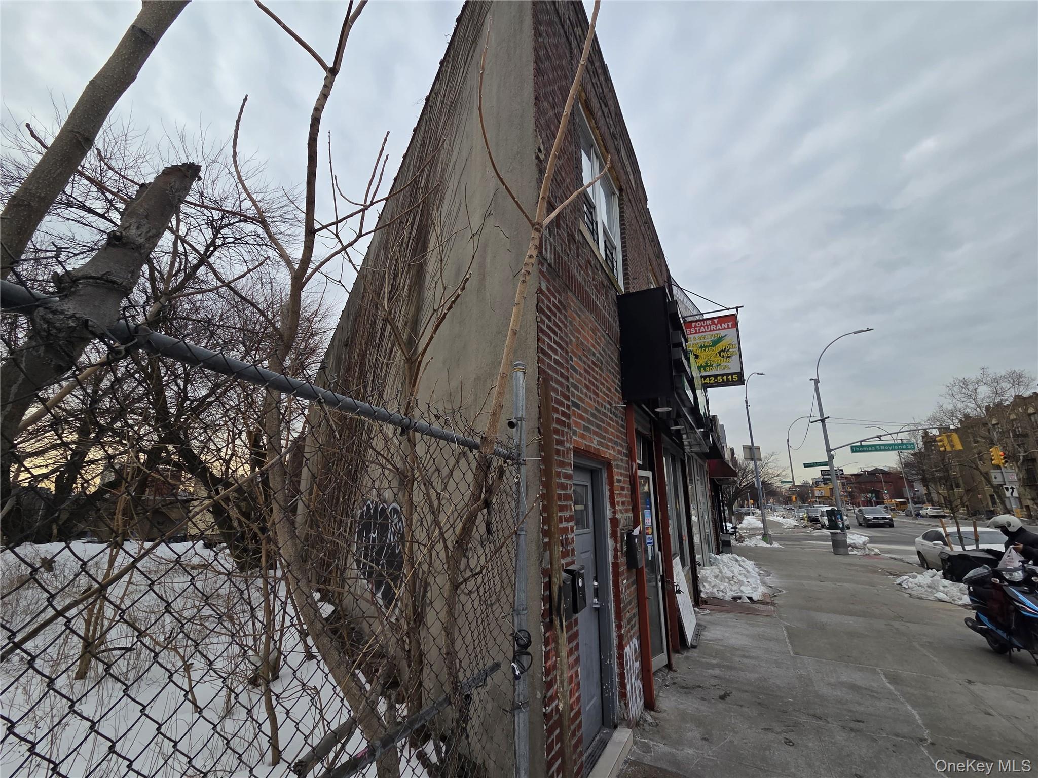 #12 photo, 1638 Eastern Parkway, Бруклин ‖ Brooklyn , NY 11233