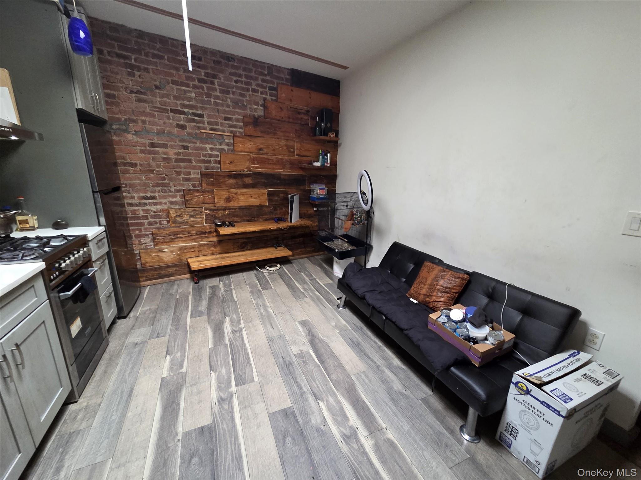 #4 photo, 1638 Eastern Parkway, Бруклин ‖ Brooklyn , NY 11233