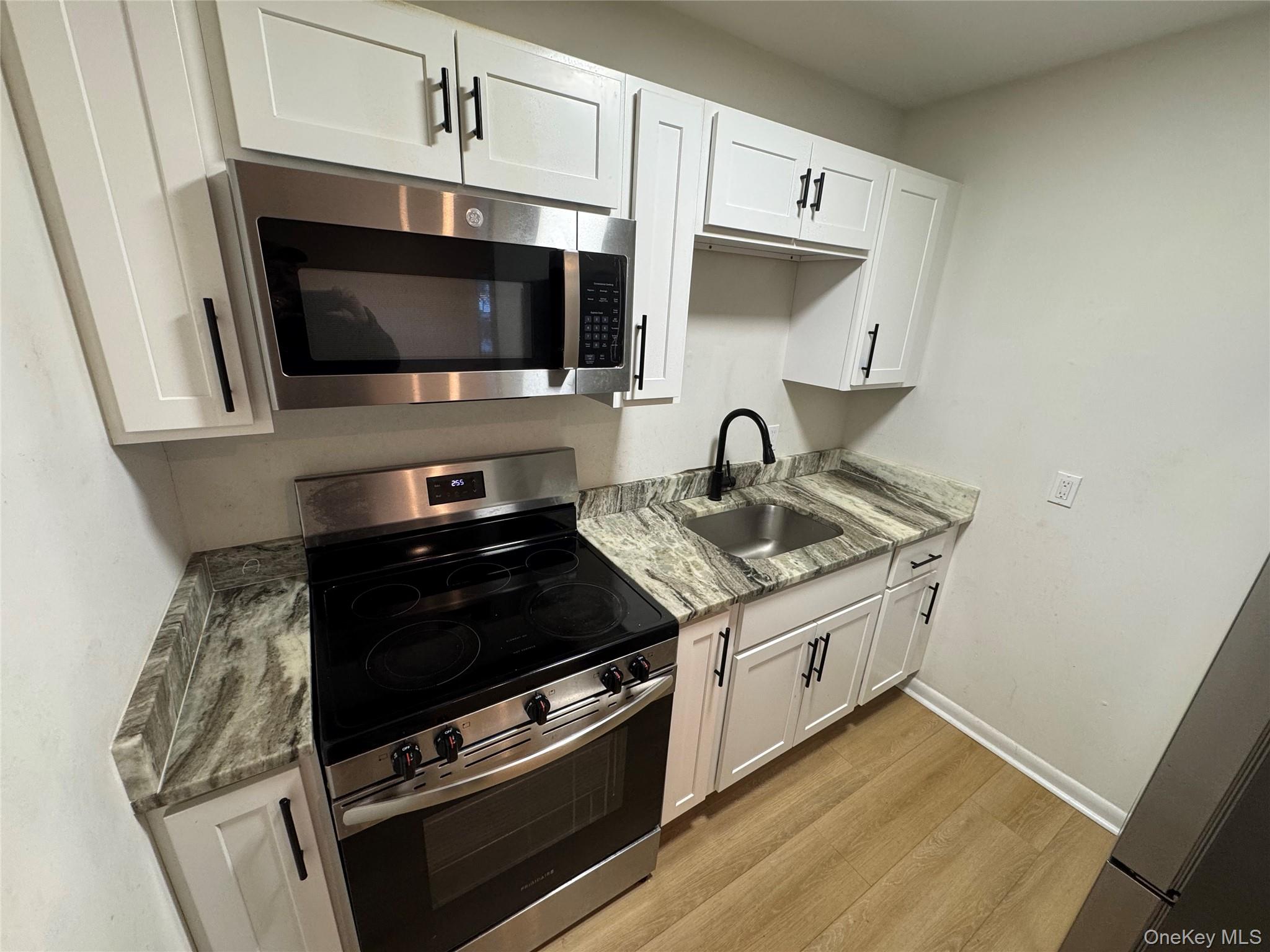 #1 photo, 98 E Market Street, Hyde Park , NY 12538