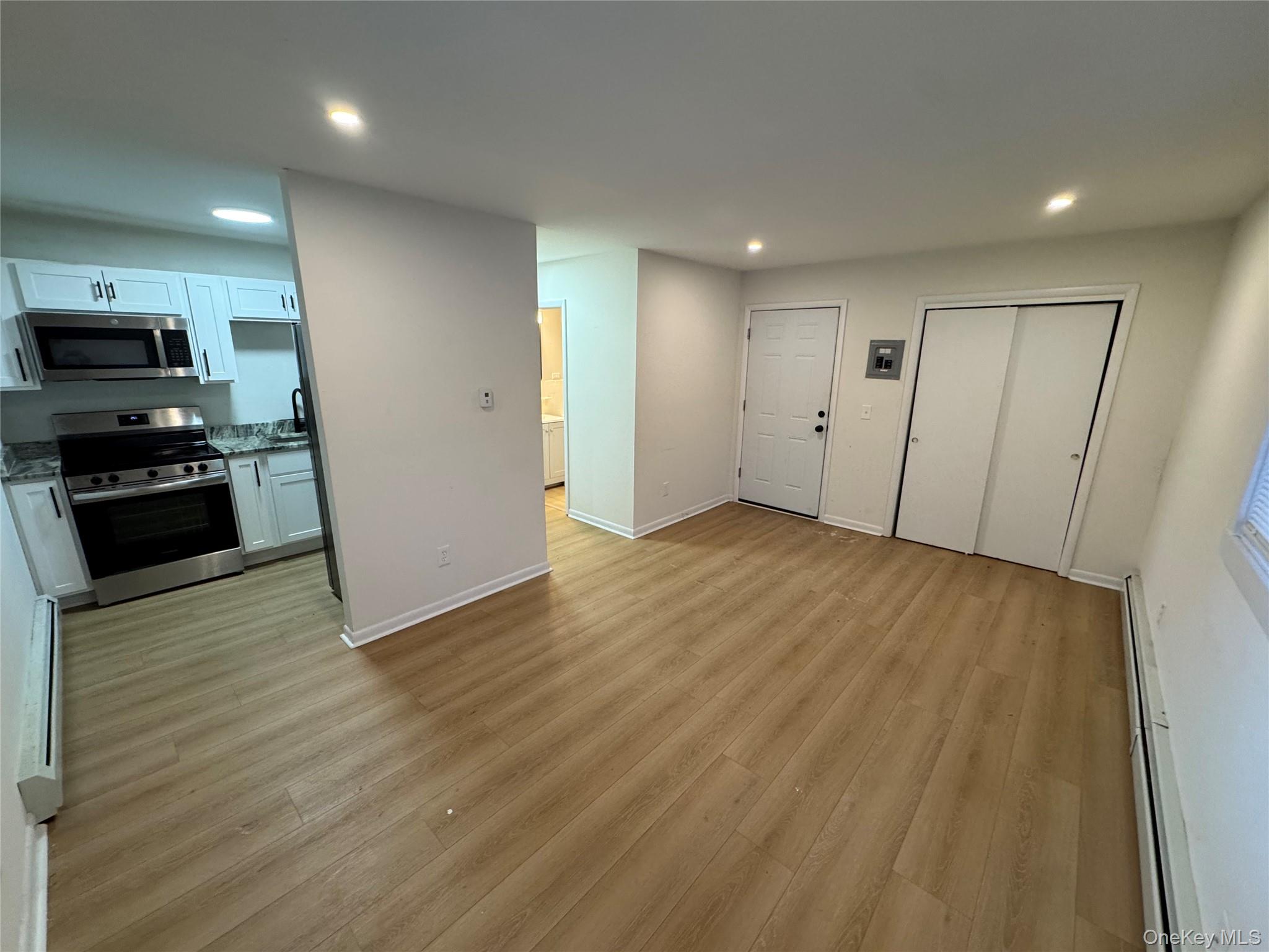 #4 photo, 98 E Market Street, Hyde Park , NY 12538