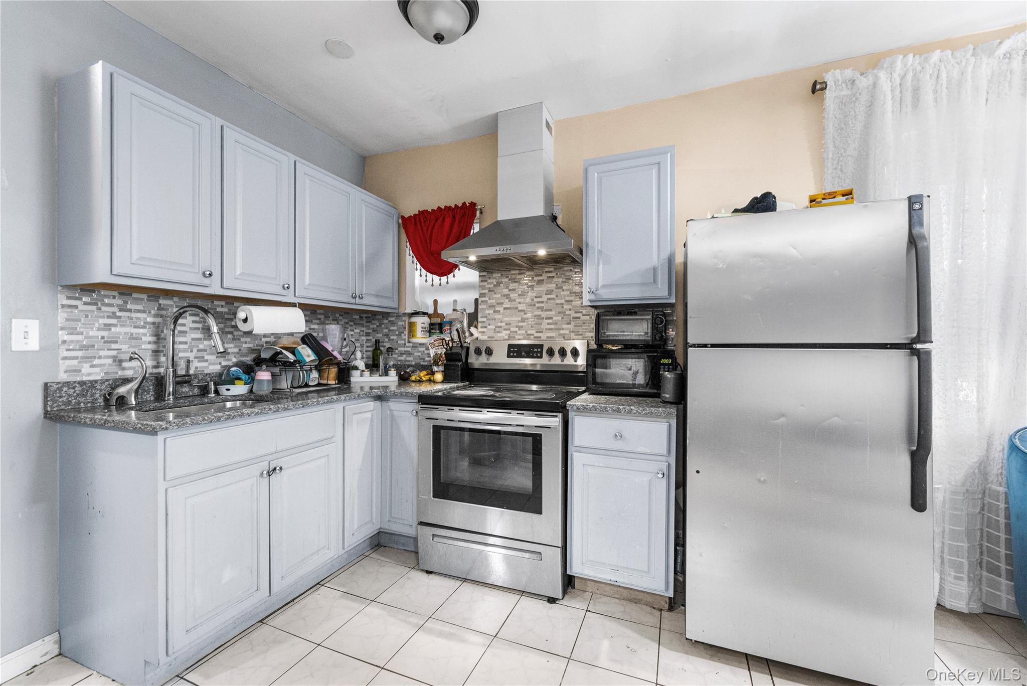 #4 photo, 1031 E 216th Street, Бронкс ‖ Bronx , NY 10469