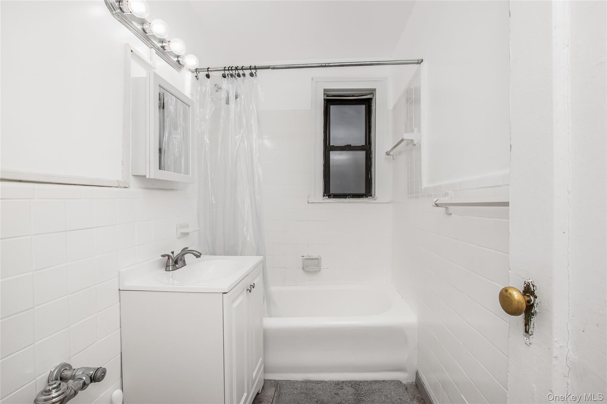 #15 photo, 590 E Third Street, Mount Vernon , NY 10553