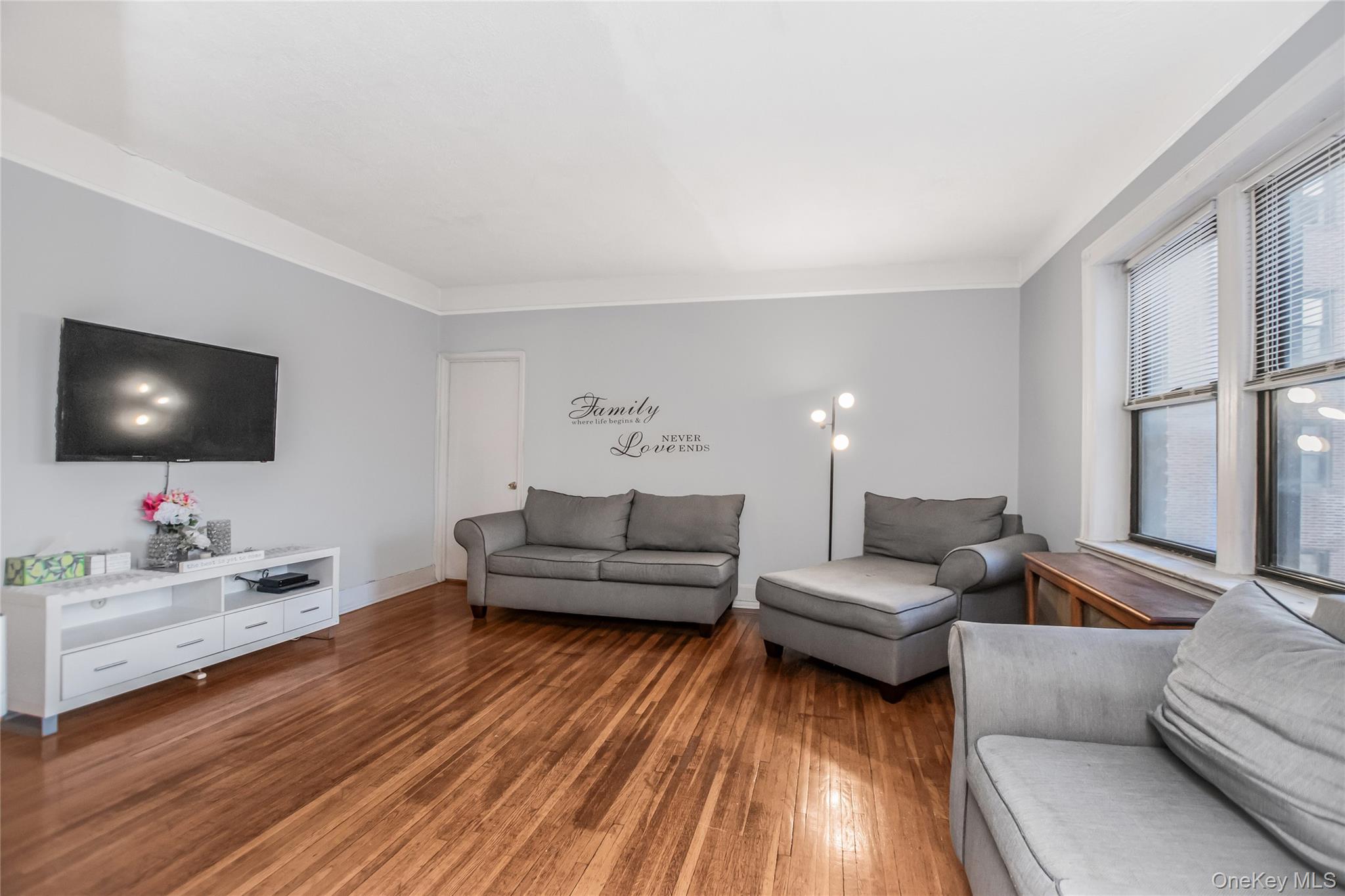 #5 photo, 590 E Third Street, Mount Vernon , NY 10553