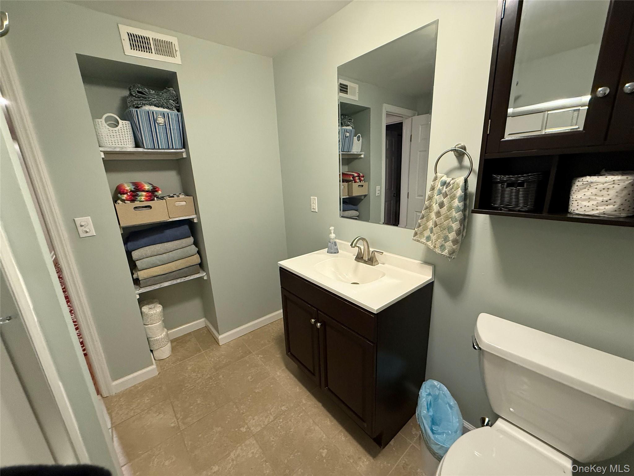 #19 photo, 1008 McIntosh Place, Newburgh , NY 12550