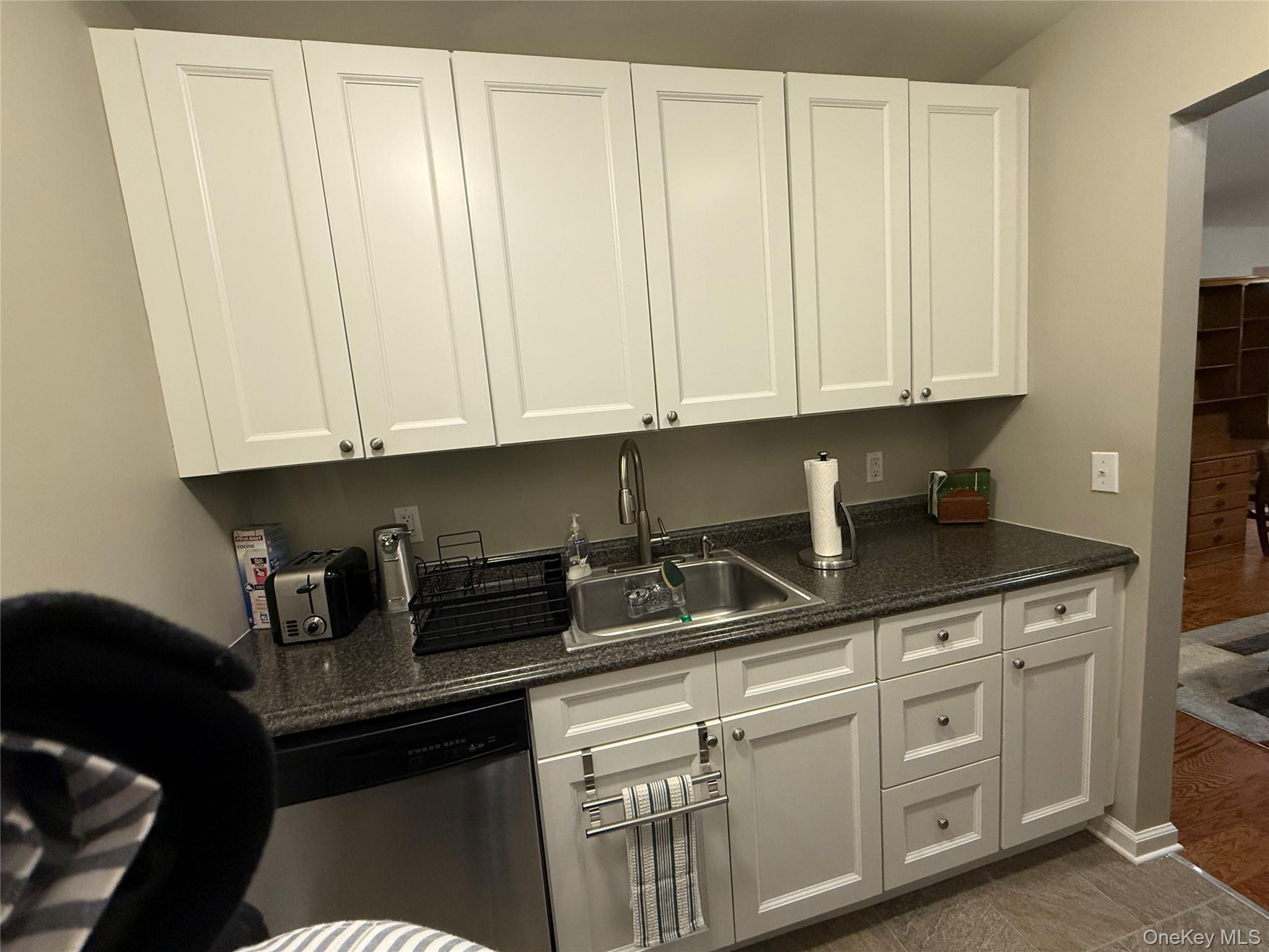 #9 photo, 1008 McIntosh Place, Newburgh , NY 12550