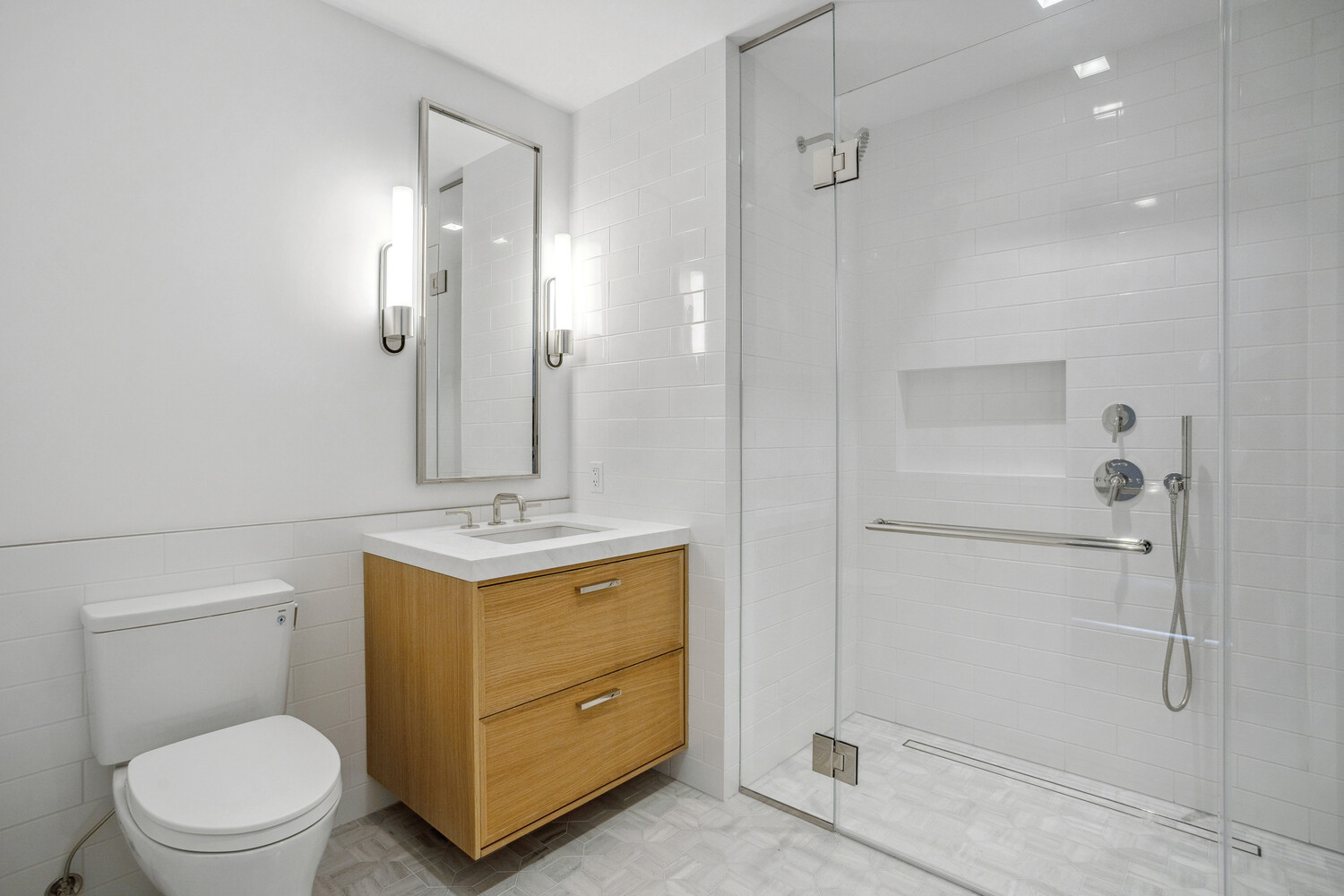 #8 photo, 200 E 83RD Street, 曼哈顿 Yorkville , NY 10028