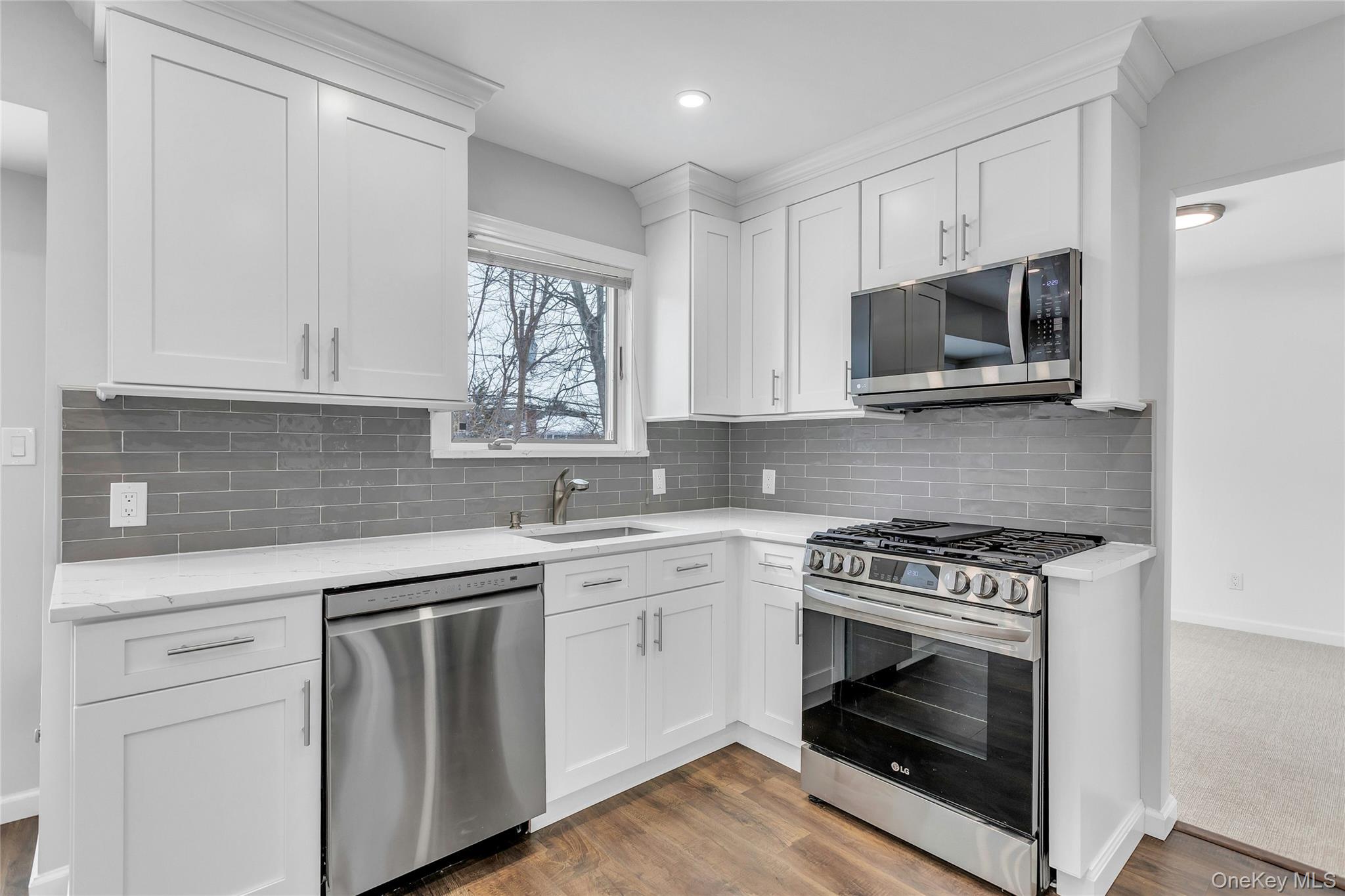 #10 photo, 68 Beaumont Drive, Нассау ‖ Plainview , NY 11803