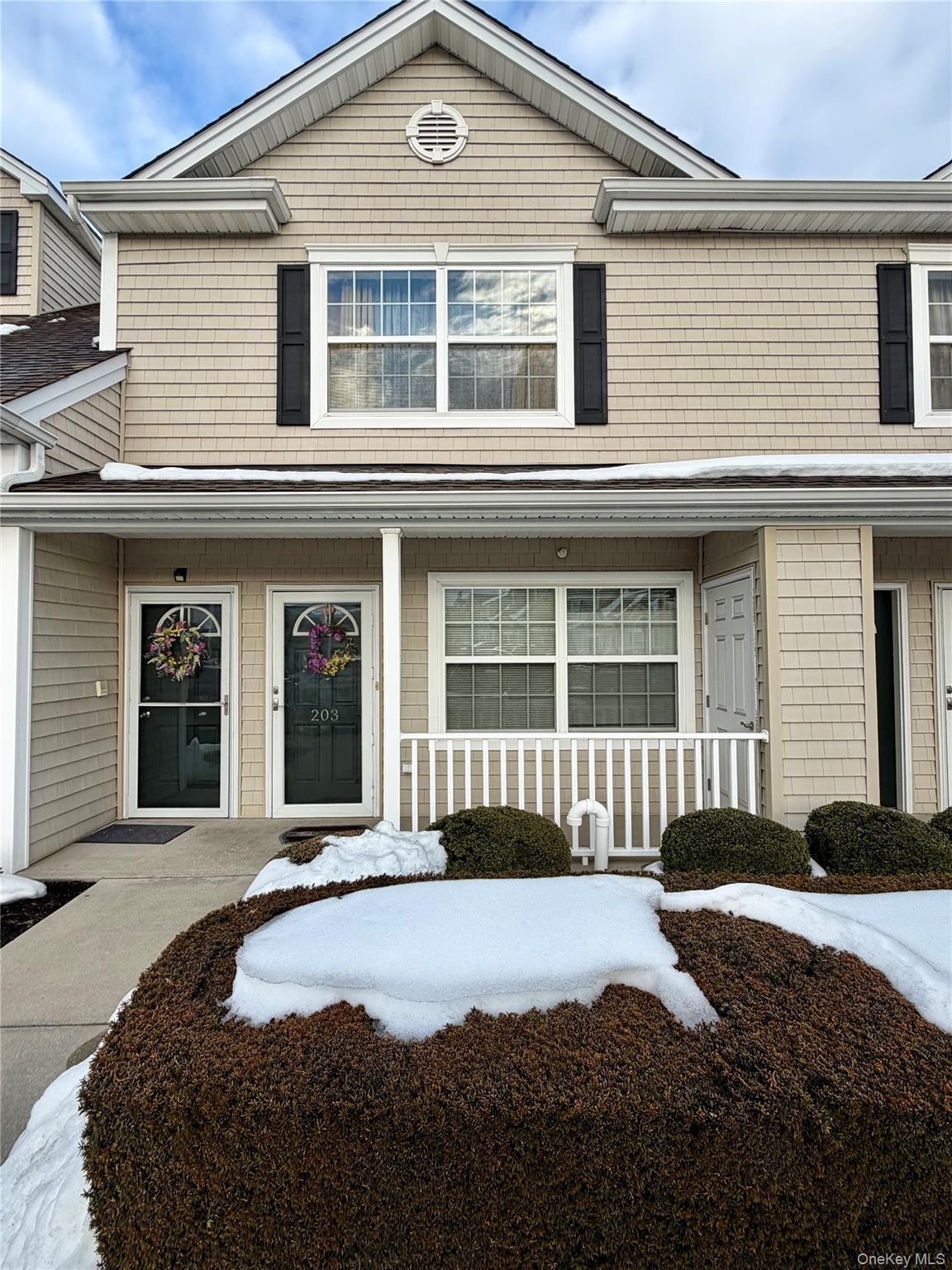 #1 photo, 203 Willow Lane, מחוז נסאו Valley Stream , NY 11580