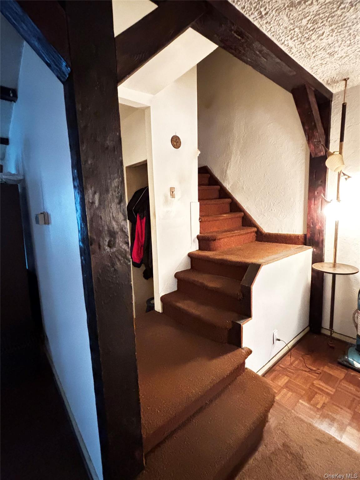 #10 photo, 85-32 68th Avenue, कुईंस Rego Park , NY 11374