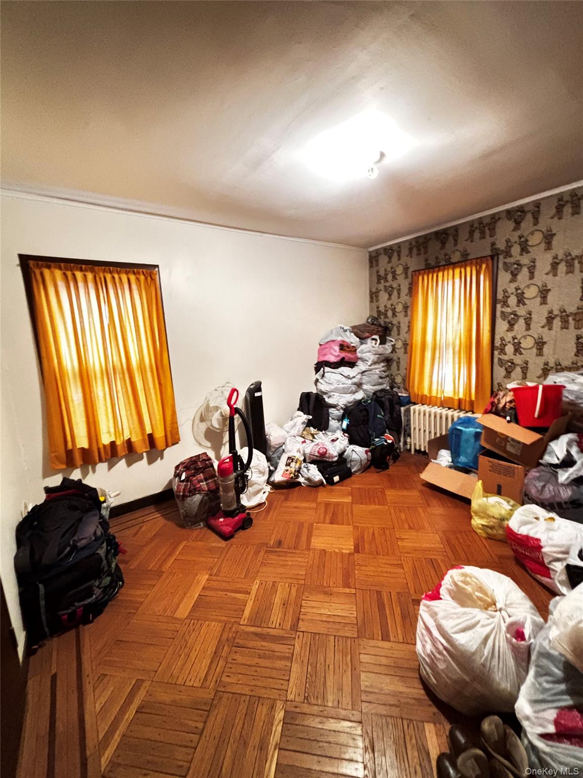 #13 photo, 85-32 68th Avenue, कुईंस Rego Park , NY 11374