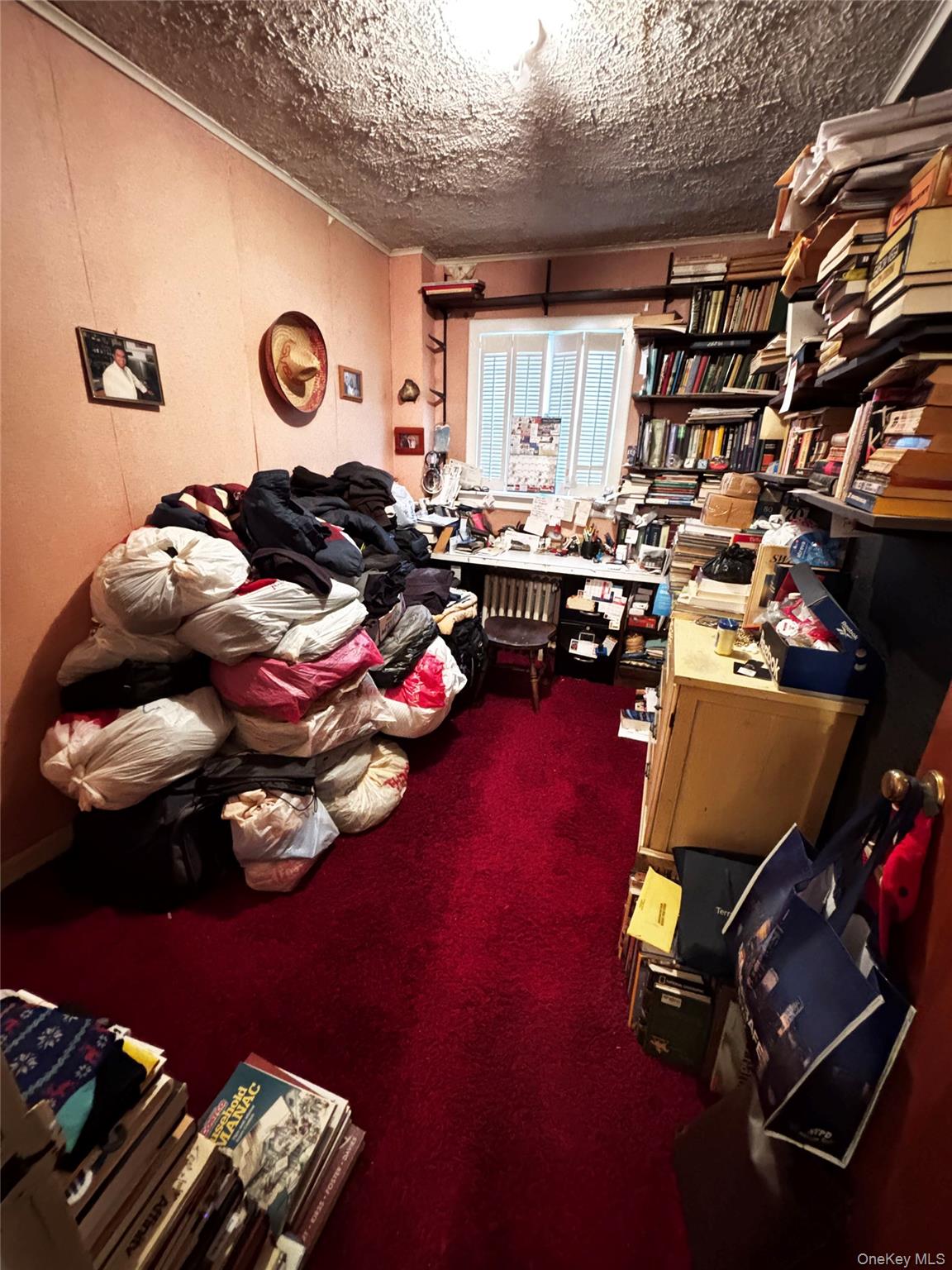 #16 photo, 85-32 68th Avenue, कुईंस Rego Park , NY 11374