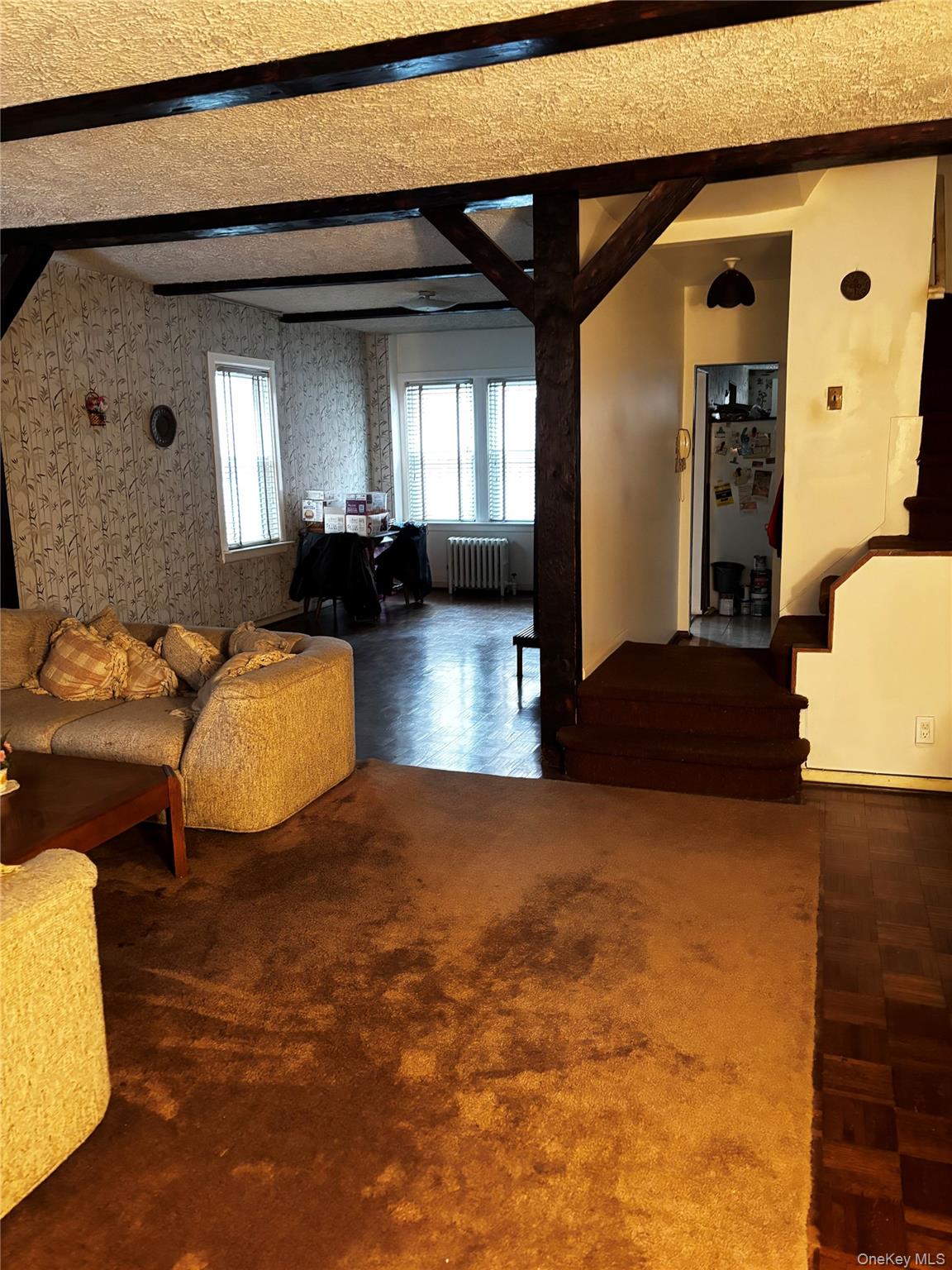 #6 photo, 85-32 68th Avenue, कुईंस Rego Park , NY 11374