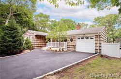 #12 photo, 8 Wakeman Court, מחוז סאפוק Hampton Bays , NY 11946
