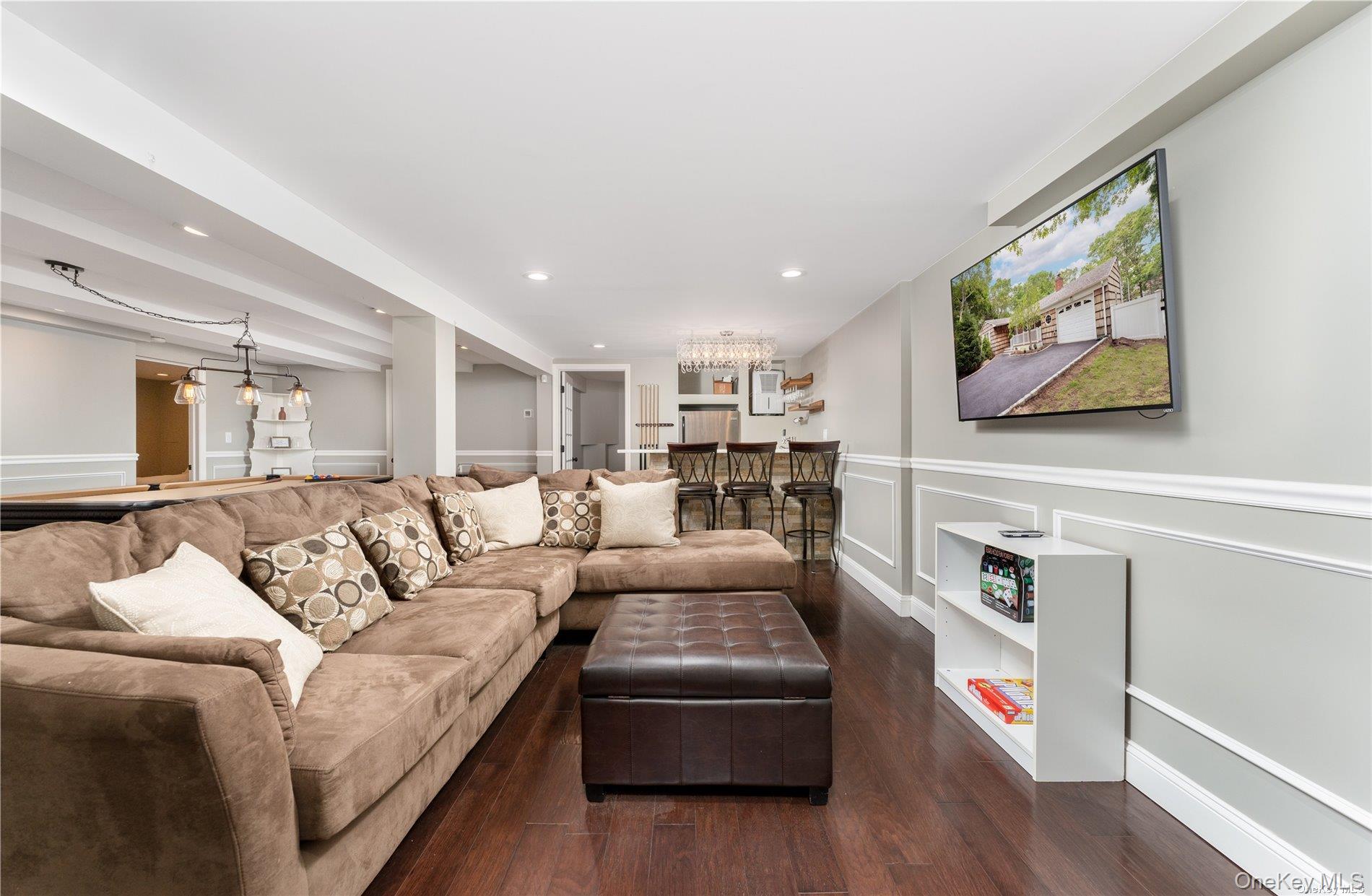 #2 photo, 8 Wakeman Court, מחוז סאפוק Hampton Bays , NY 11946