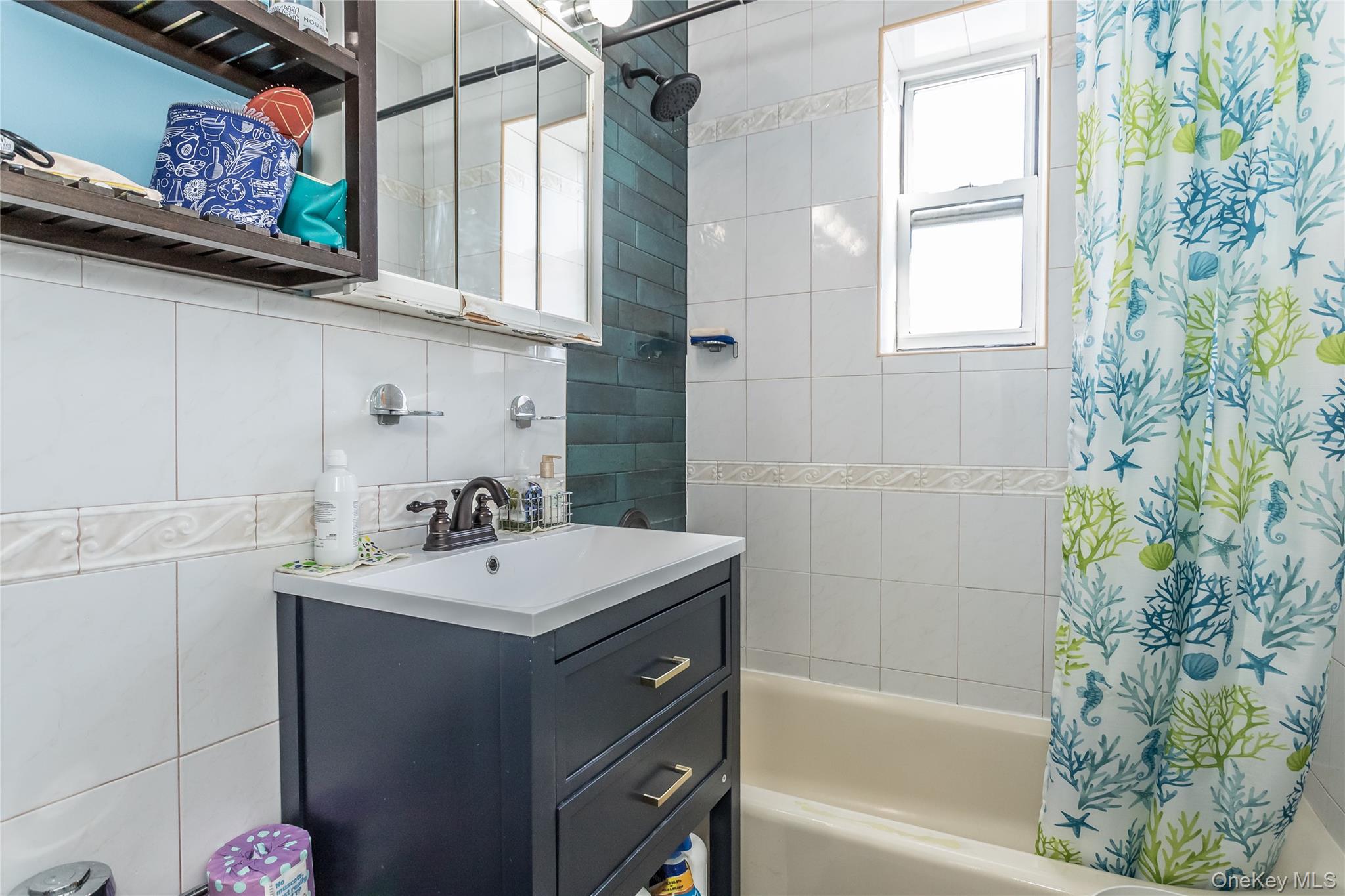 #14 photo, 56-05 31 Avenue, Woodside , NY 11377