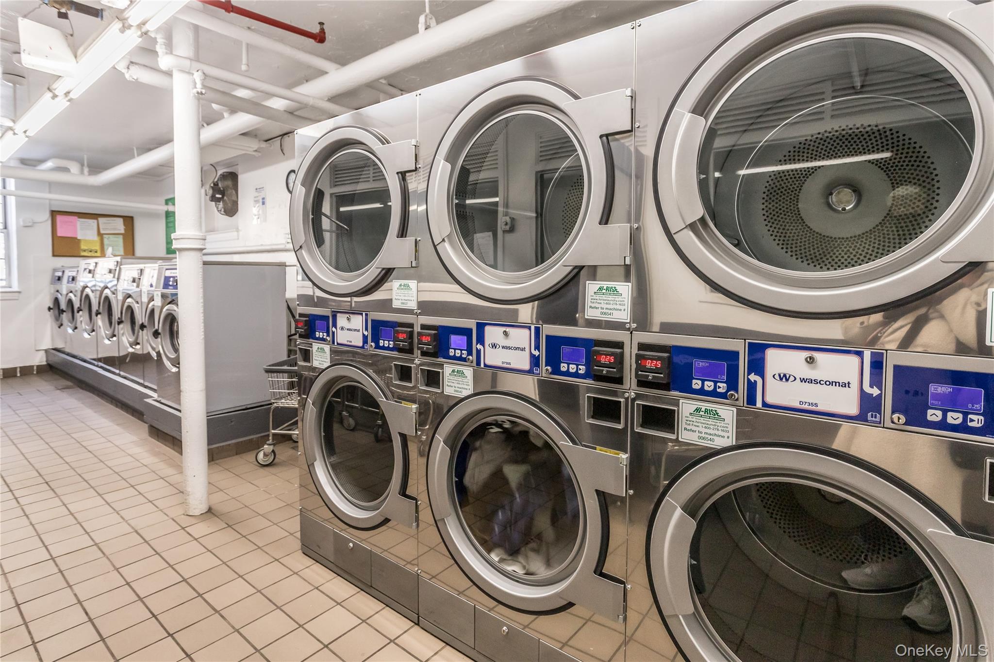 #17 photo, 56-05 31 Avenue, Woodside , NY 11377