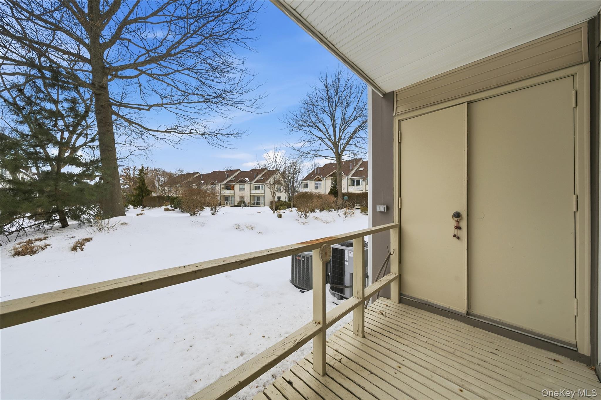 #13 photo, 5 Greenmeadow Drive, Саффолк ‖ Babylon , NY 11702