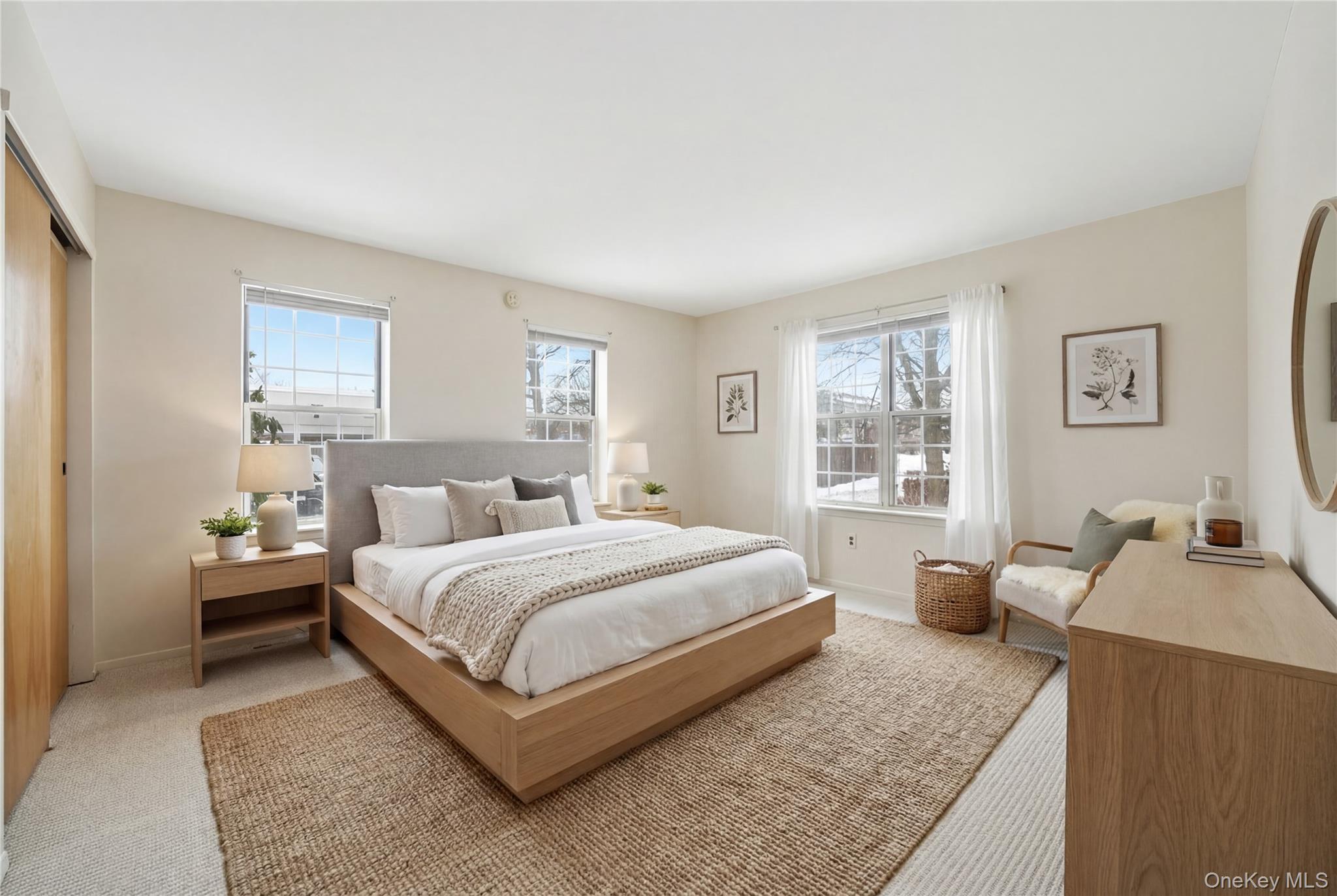 #8 photo, 5 Greenmeadow Drive, Саффолк ‖ Babylon , NY 11702