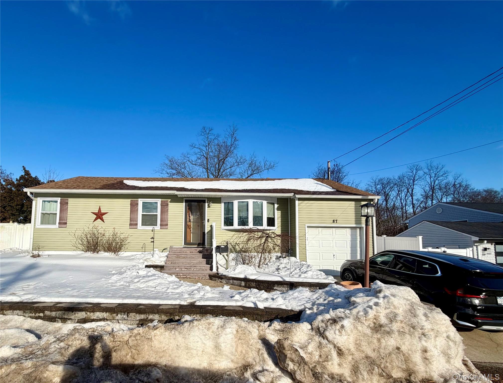 #1 photo, 87 Indian Head Road, Саффолк ‖ Kings Park , NY 11754