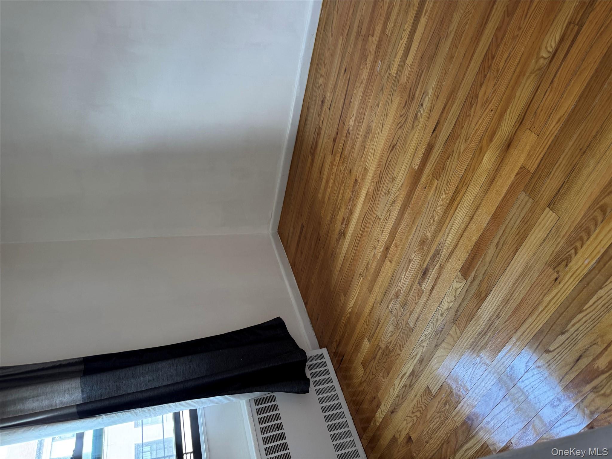 #4 photo, 6860 136th Street, Куинс ‖ Kew Garden Hills , NY 11355