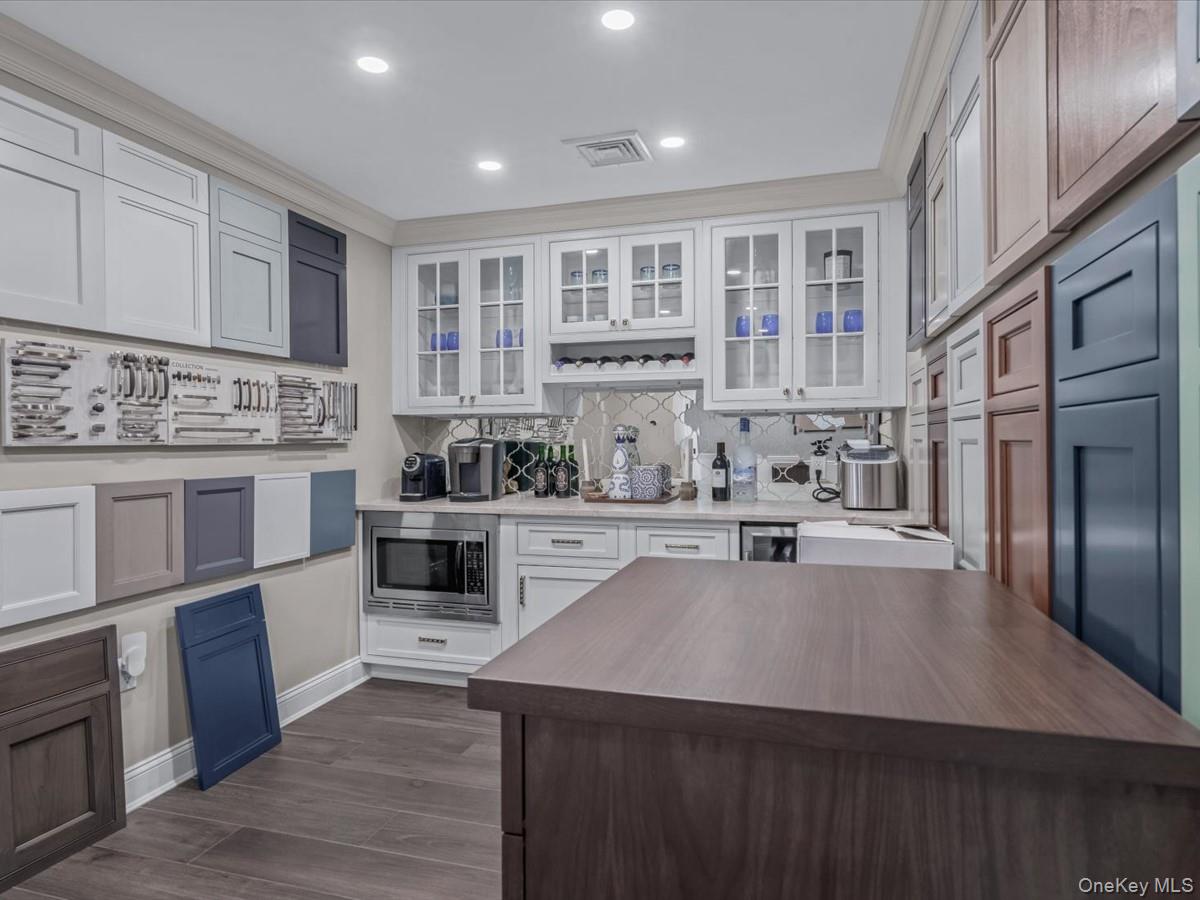 #5 photo, 431 Hempstead Avenue, West Hempstead , NY 11552