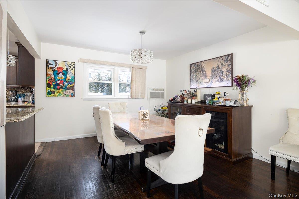 #3 photo, 111 Jerusalem Avenue, Нассау ‖ Massapequa , NY 11758