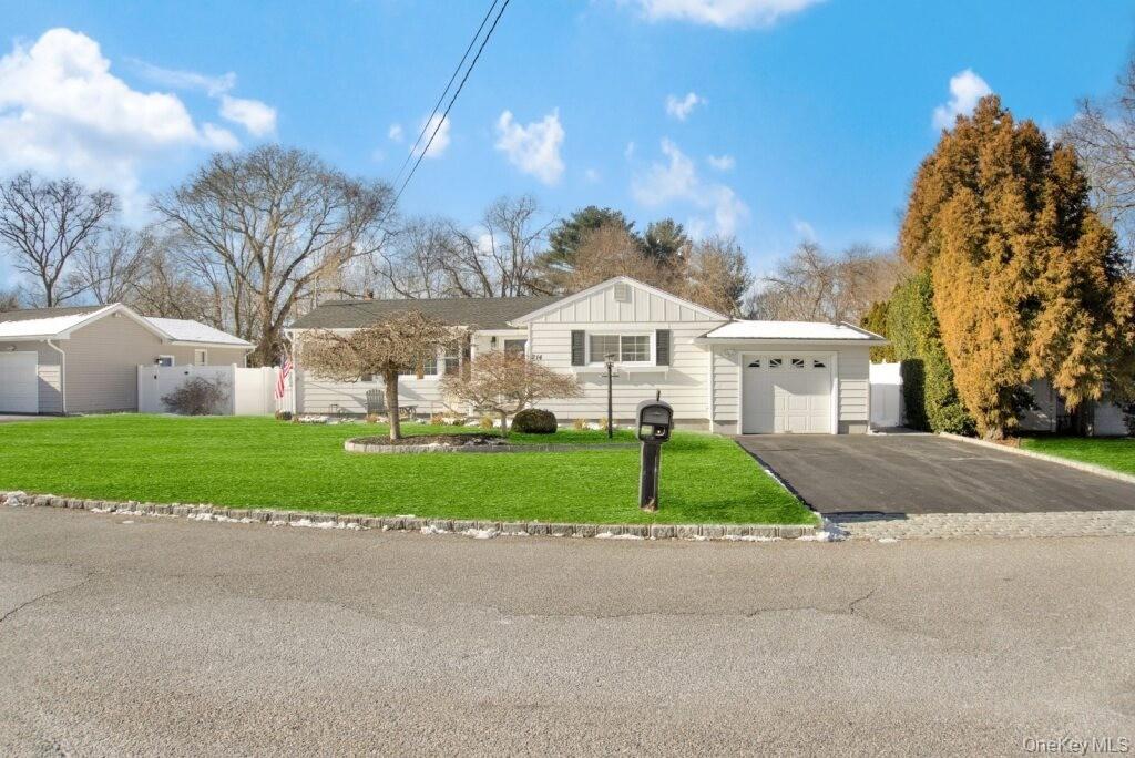 #3 photo, 214 Avenue A, Саффолк ‖ Ronkonkoma , NY 11779