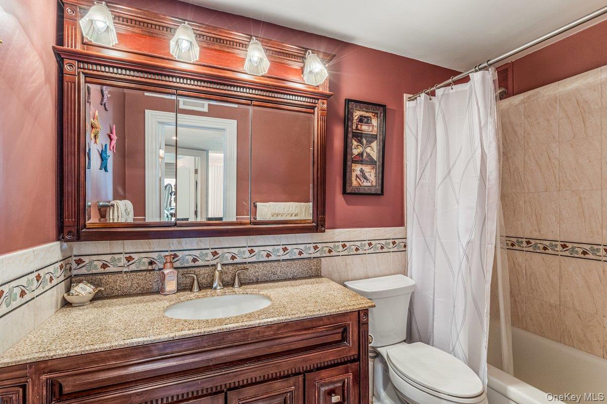 #11 photo, 7-15 162nd Street, קווינס Beechhurst , NY 11357