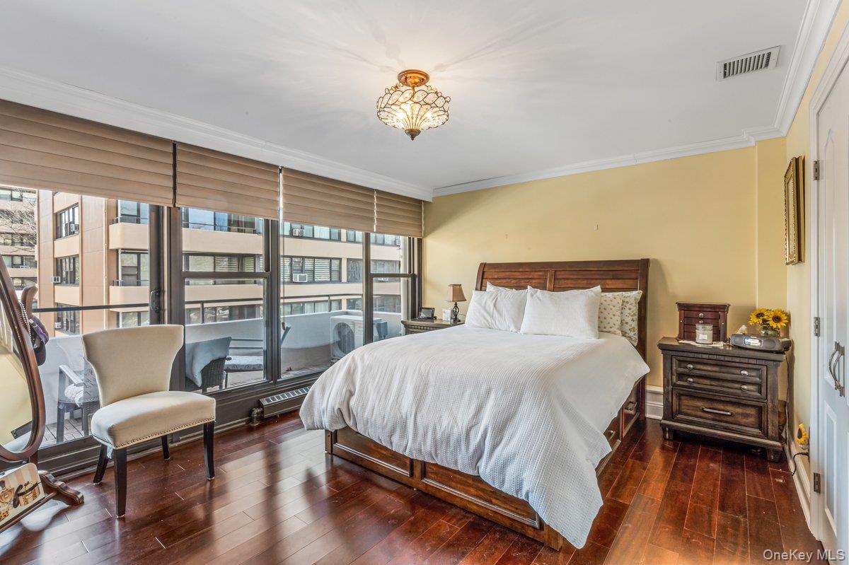 #12 photo, 7-15 162nd Street, קווינס Beechhurst , NY 11357