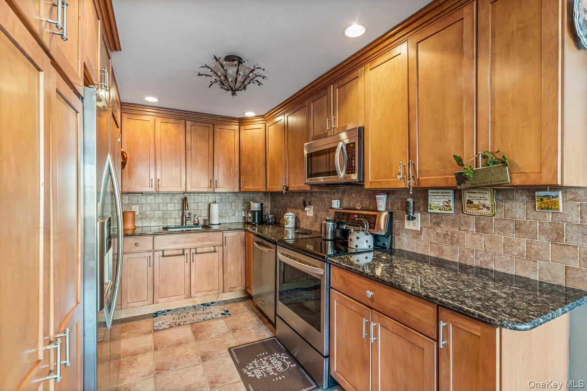 #9 photo, 7-15 162nd Street, קווינס Beechhurst , NY 11357