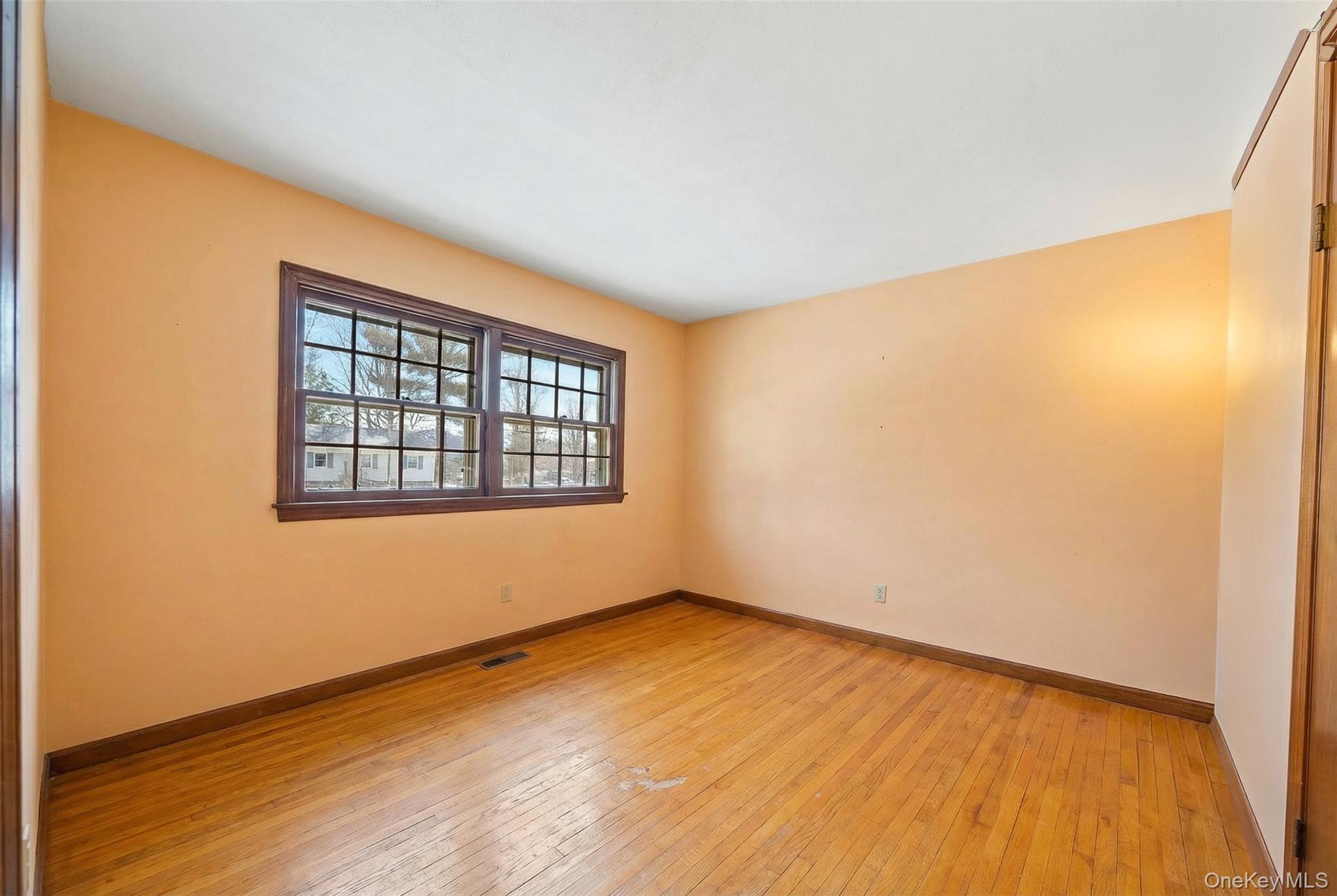 #19 photo, 66 Darling Avenue, Саффолк ‖ Smithtown , NY 11787