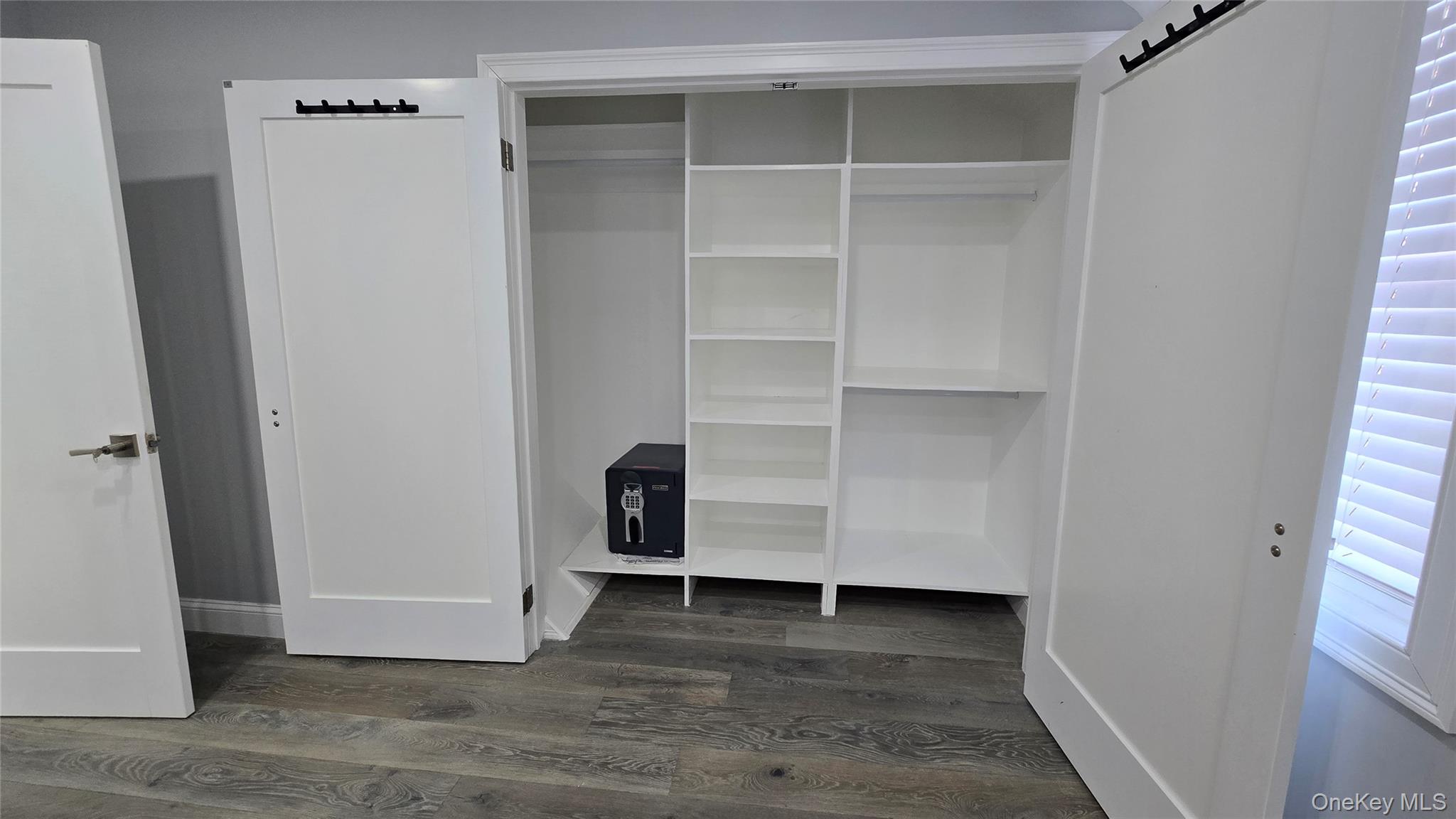 #16 photo, 80-06 209th Street, Hollis Hills , NY 11427