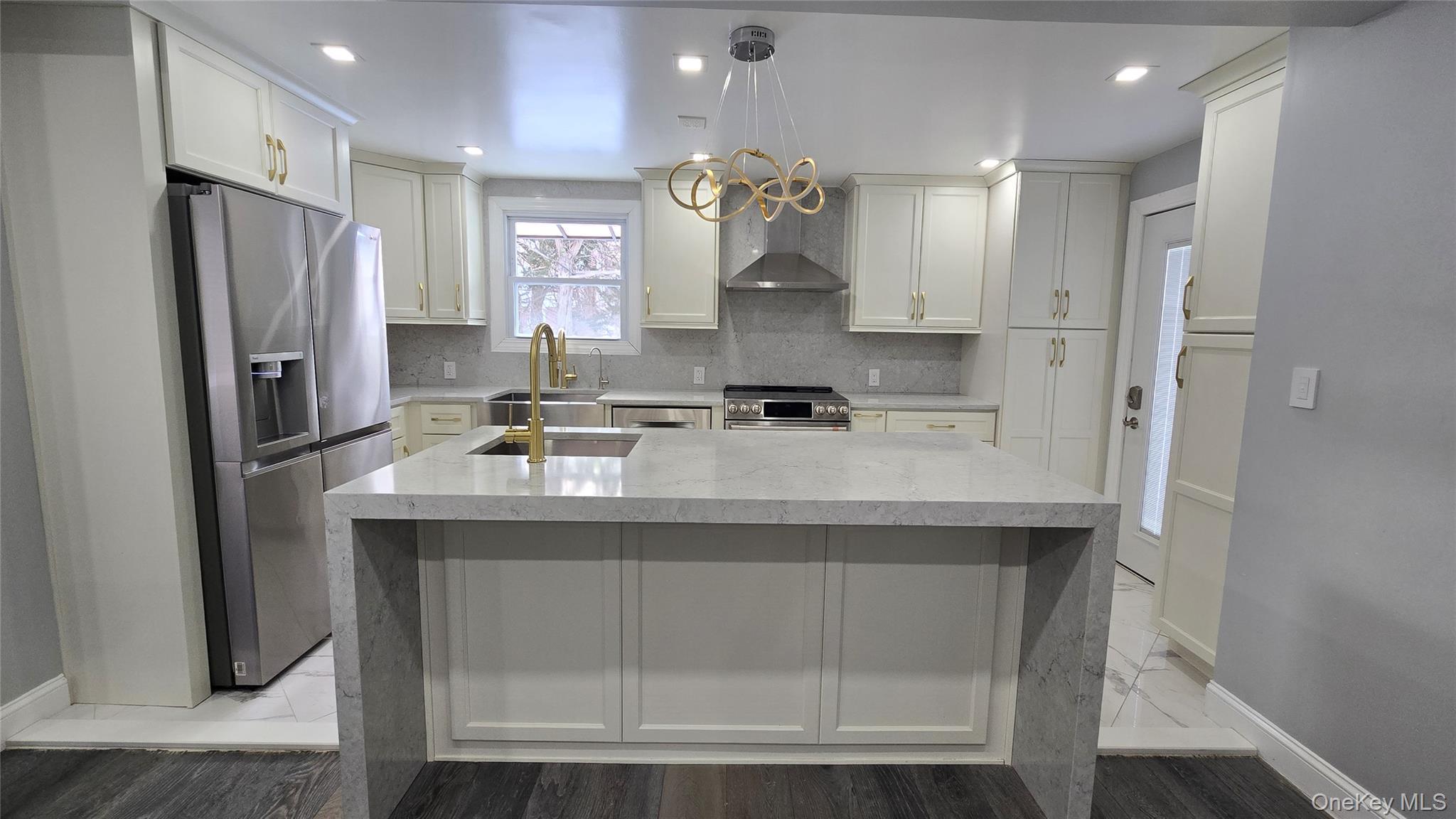 #6 photo, 80-06 209th Street, Hollis Hills , NY 11427