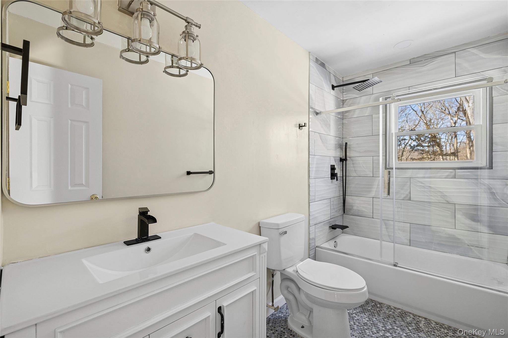 #19 photo, 17 Montclair Street, Саффолк ‖ Port Jefferson Station , NY 11776