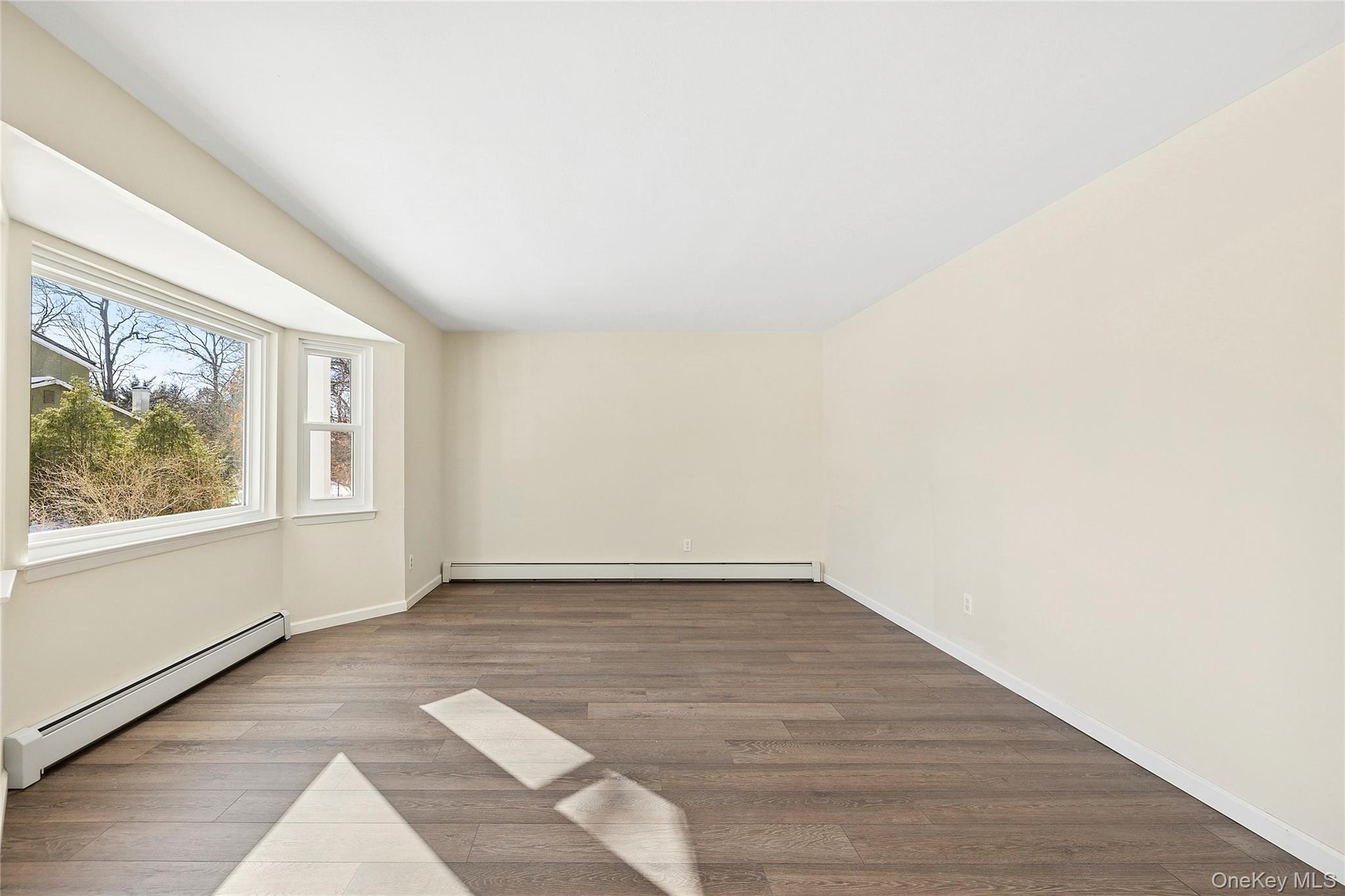 #4 photo, 17 Montclair Street, Саффолк ‖ Port Jefferson Station , NY 11776