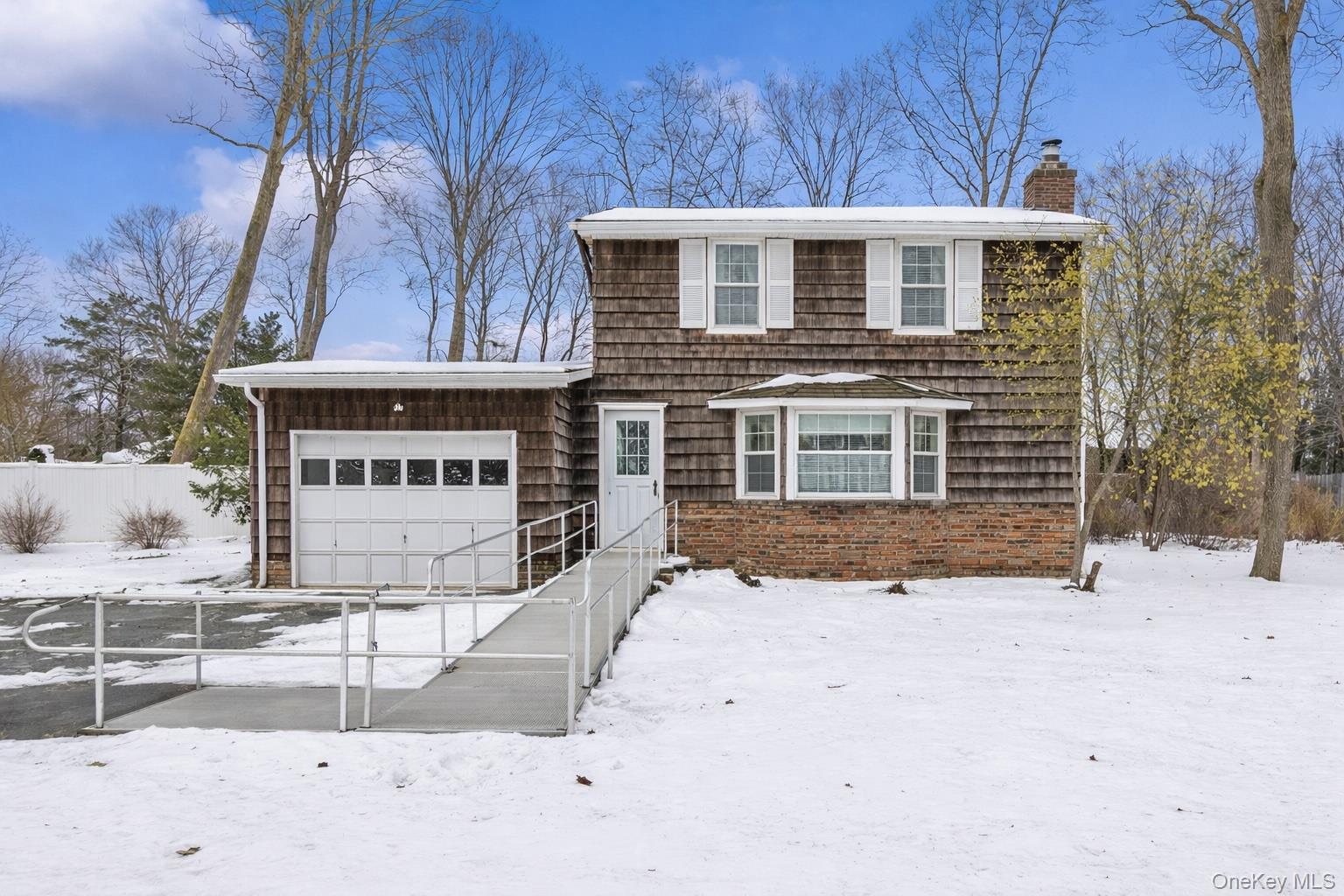 #1 photo, 6 Oak Street, Саффолк ‖ Saint James , NY 11780