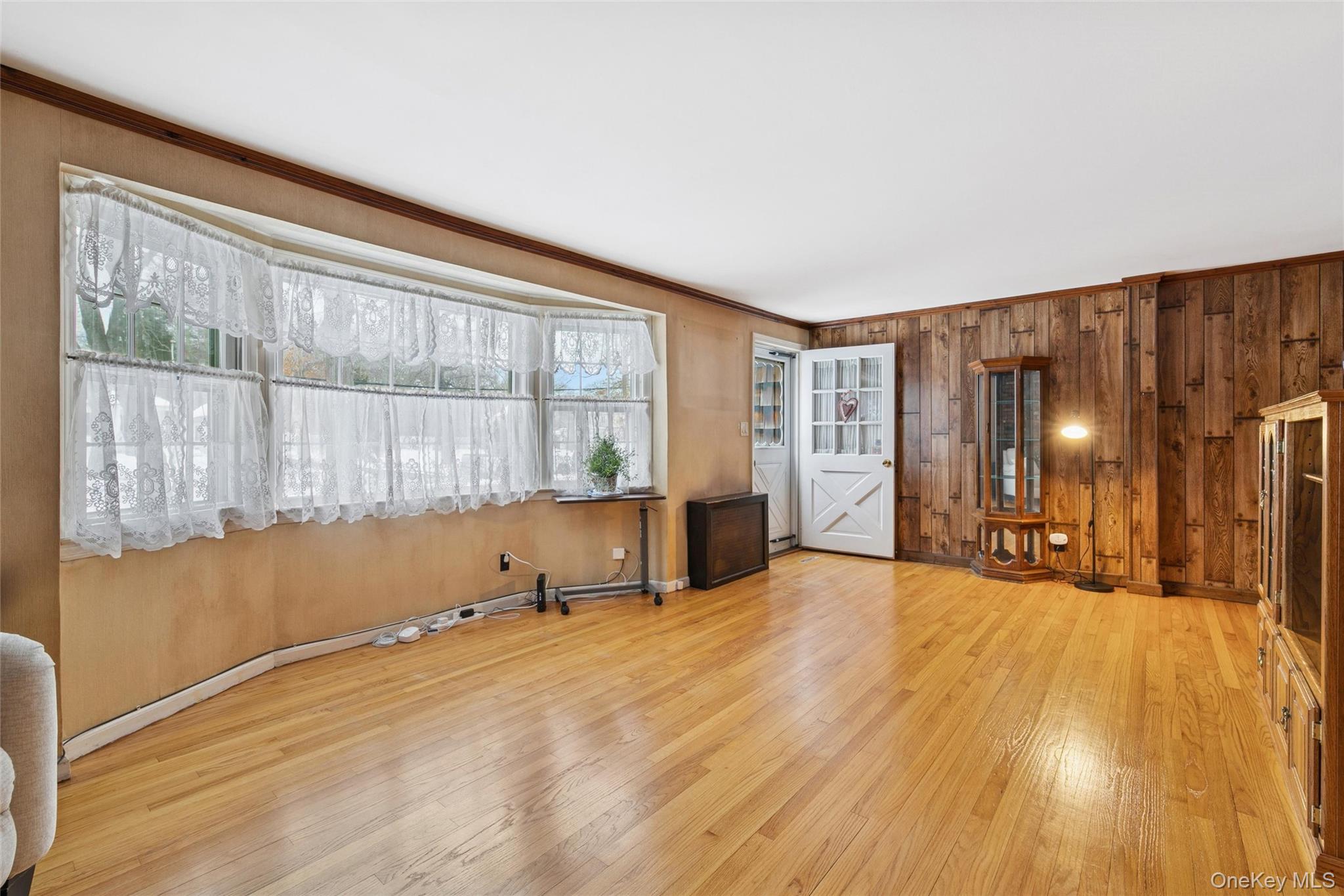 #4 photo, 6 Oak Street, Саффолк ‖ Saint James , NY 11780