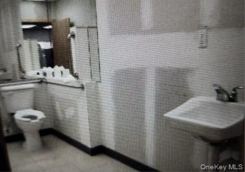 #4 photo, 91 New York Avenue, Westbury , NY 11590