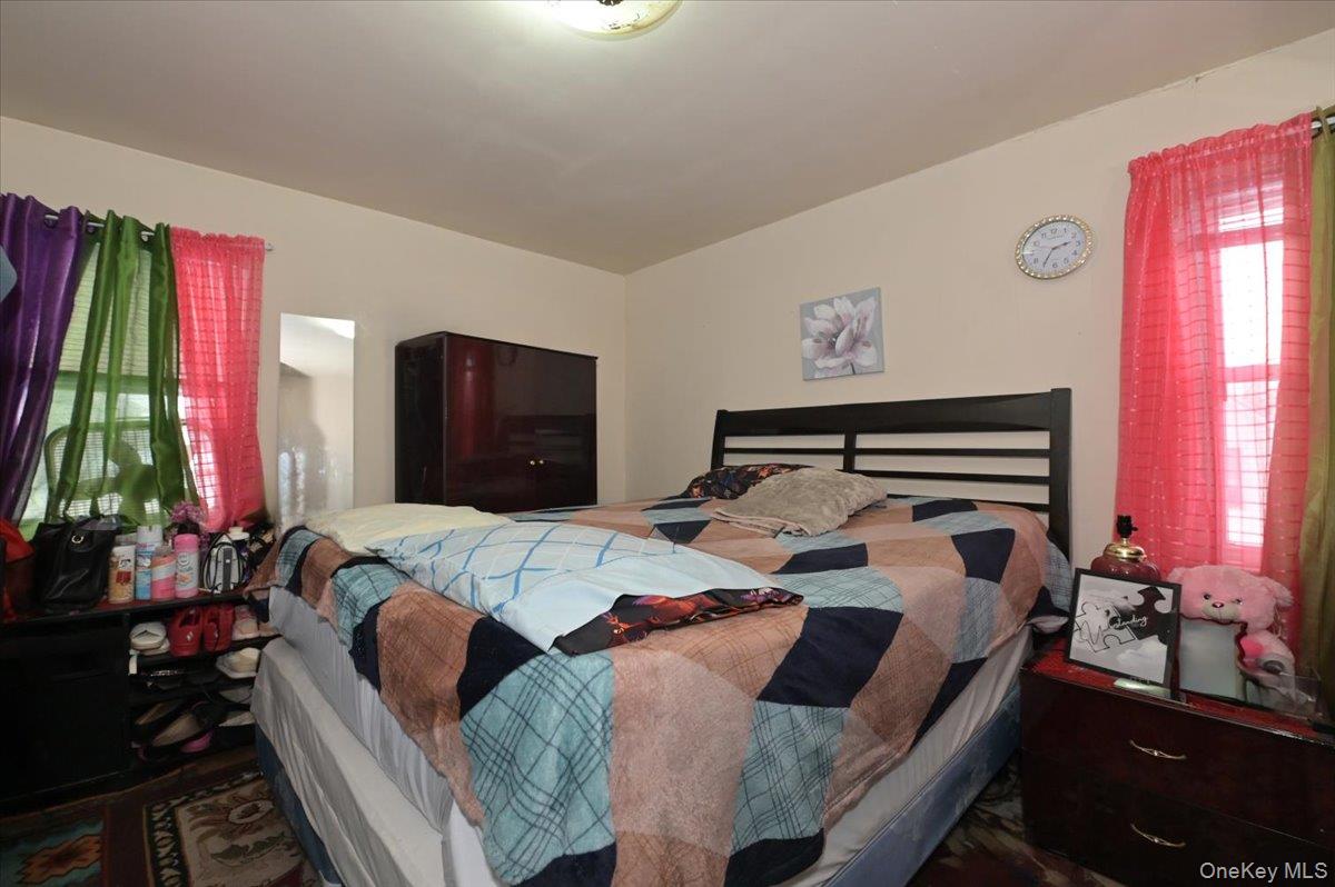 #18 photo, 14112 250th Street, Rosedale , NY 11422