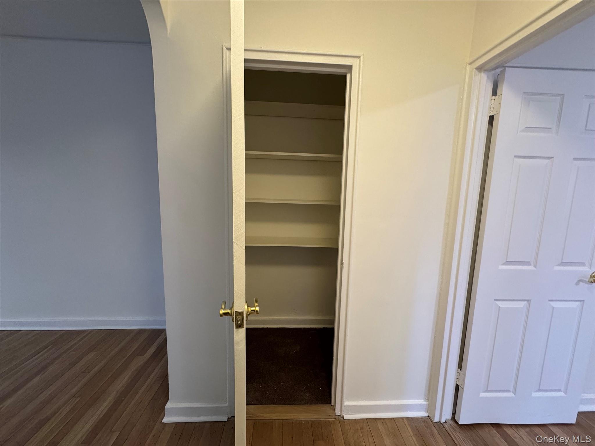 #11 photo, 6735 Yellowstone Boulevard, 뉴욕퀸즈 Forest Hills , NY 11375