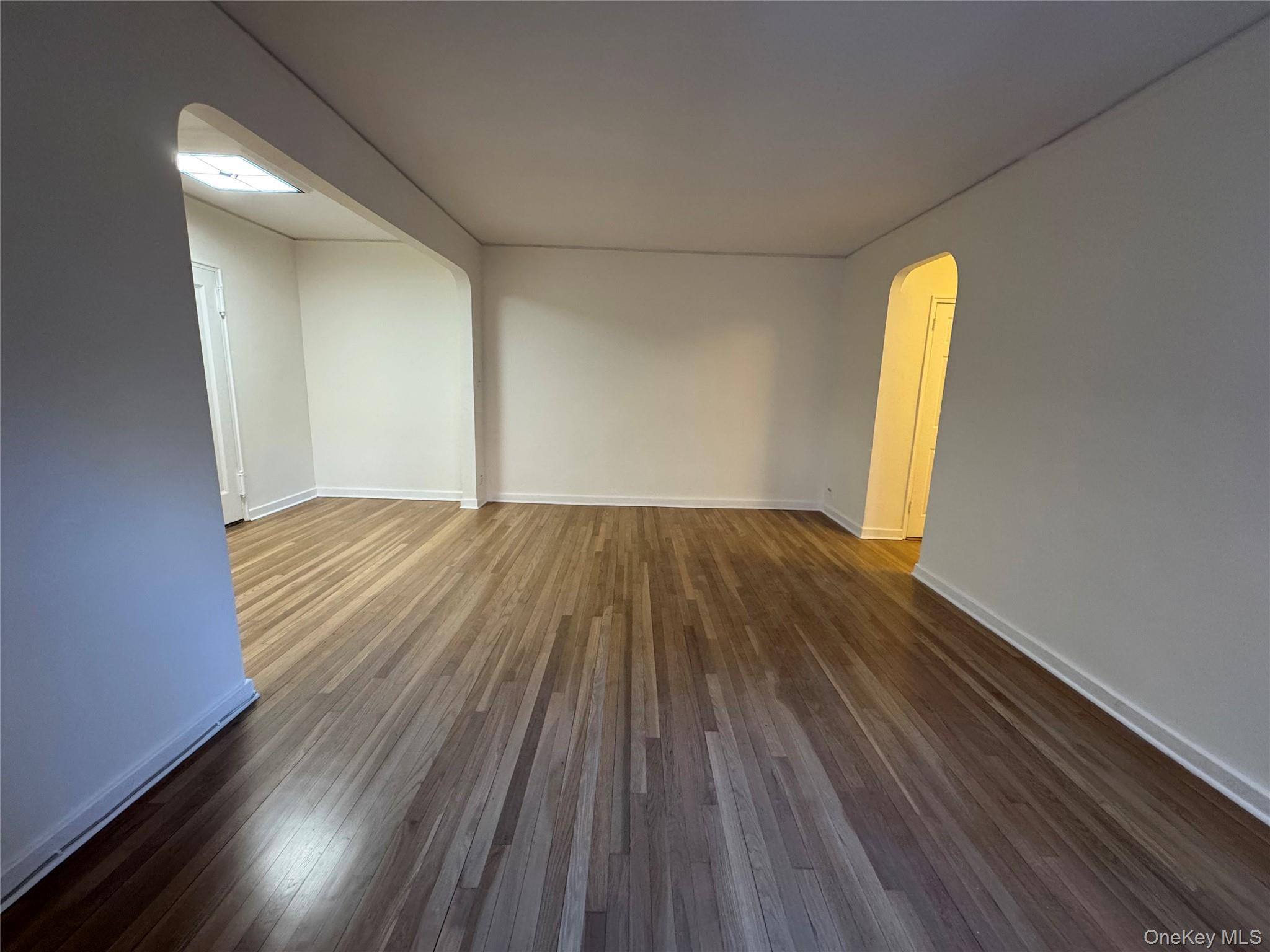 #3 photo, 6735 Yellowstone Boulevard, 뉴욕퀸즈 Forest Hills , NY 11375