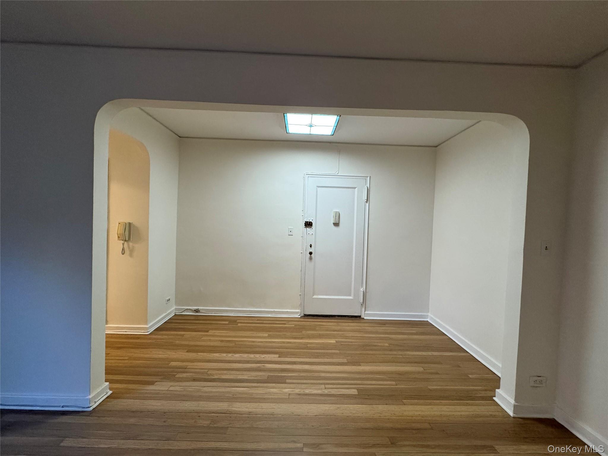 #4 photo, 6735 Yellowstone Boulevard, 뉴욕퀸즈 Forest Hills , NY 11375