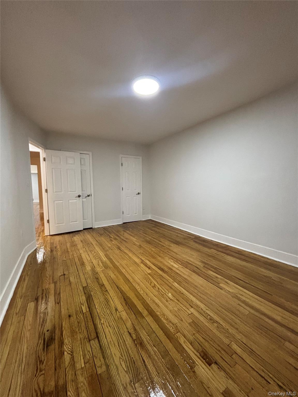 #5 photo, 730 E 217th Street, Bronx , NY 10467