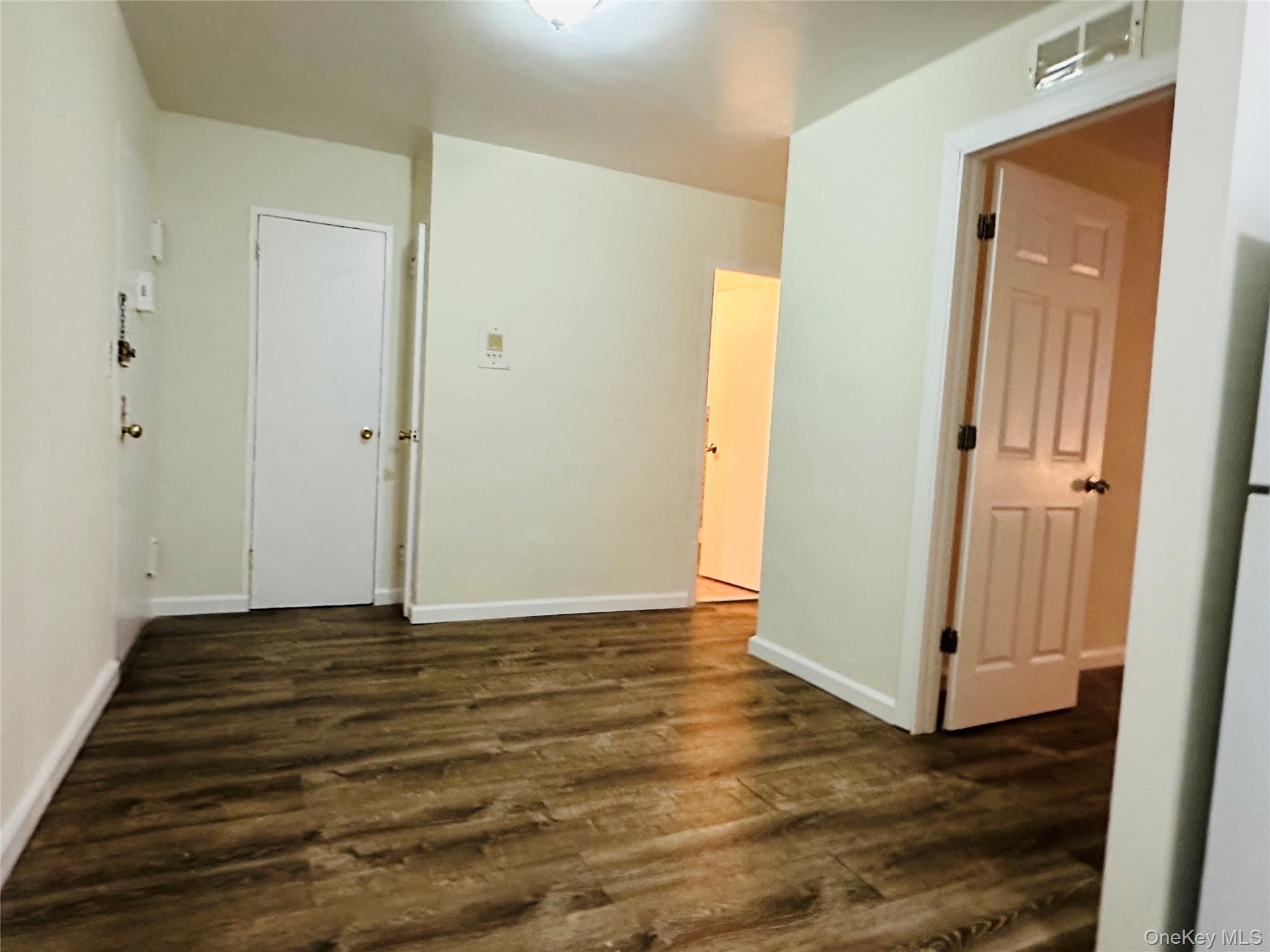 #4 photo, 42-55 Colden Street, 法拉盛 Flushing , NY 11355